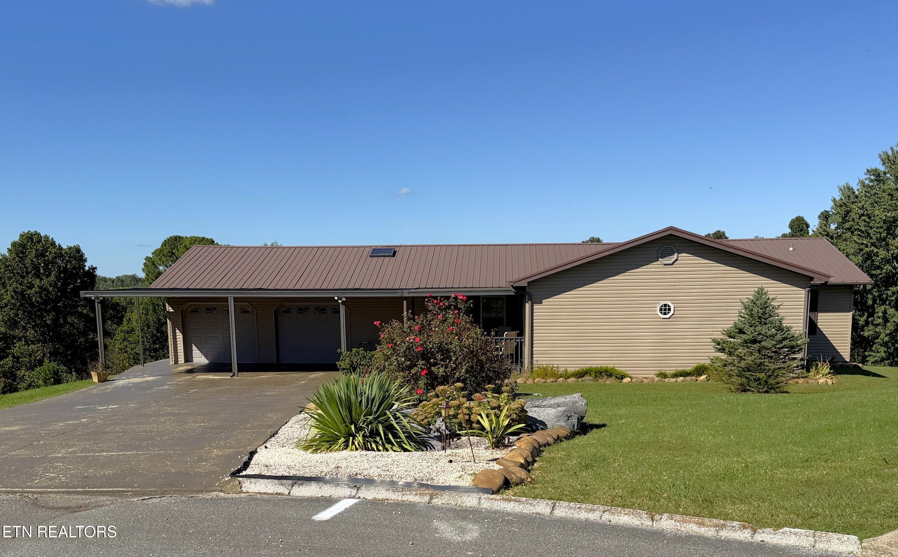 130 Earlington Drive — photo