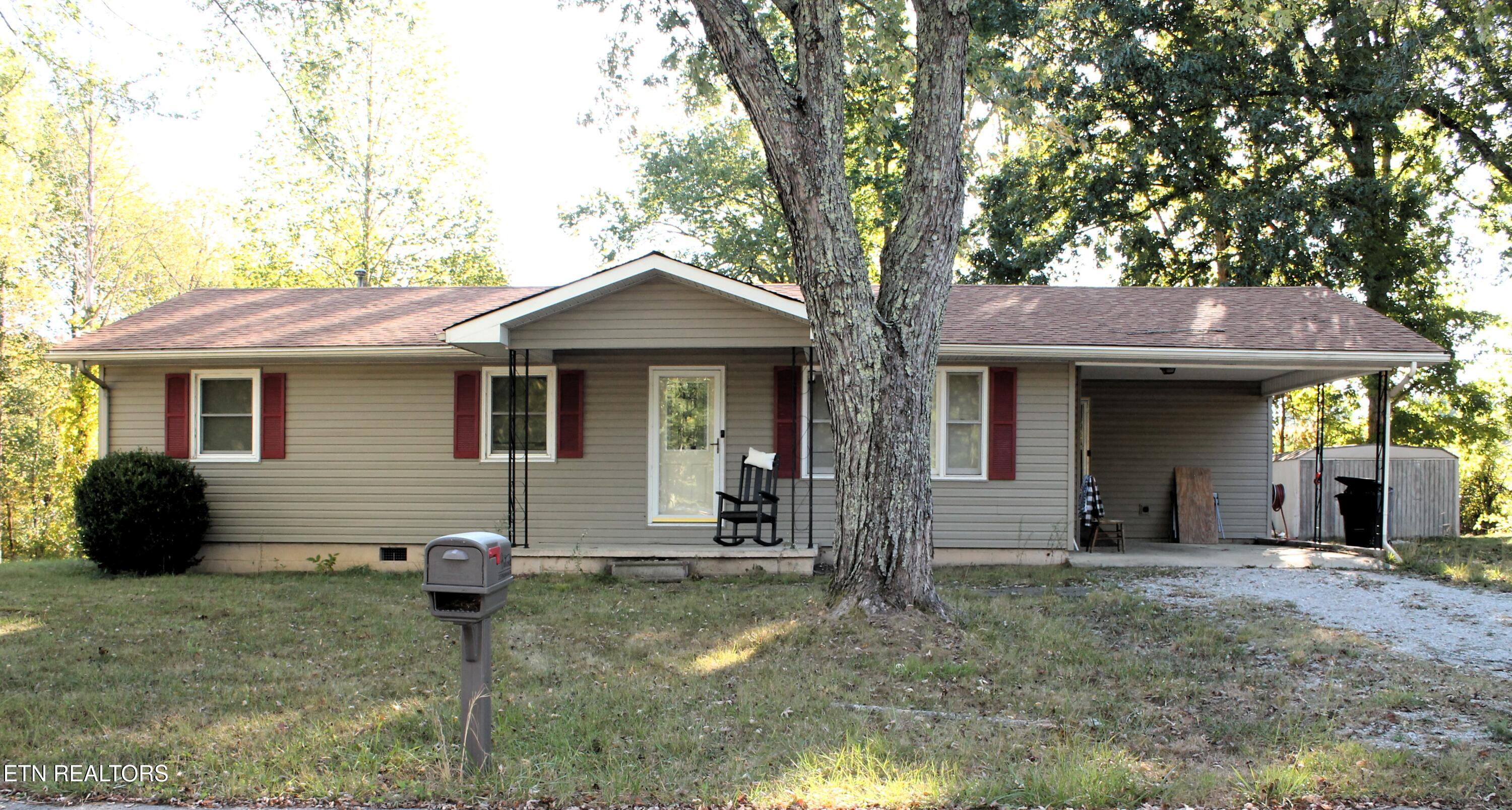 2215 Meadowview Drive — photo