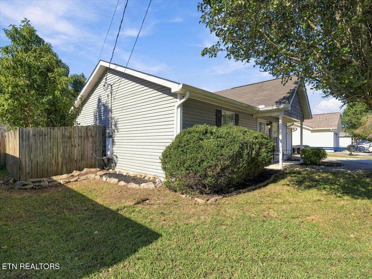7732 Ralph Youmans Rd, Corryton, TN 37721 — photo 2