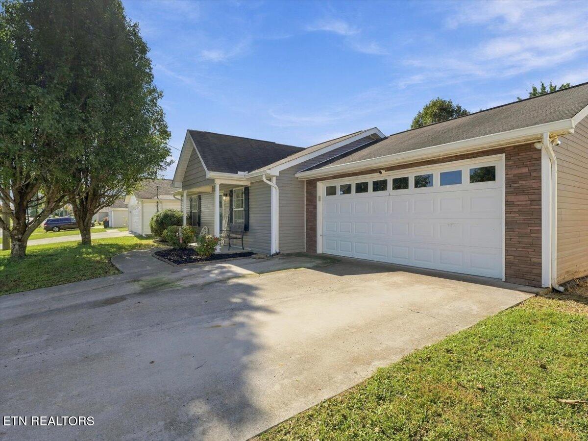 7732 Ralph Youmans Rd, Corryton, TN 37721 — photo 3