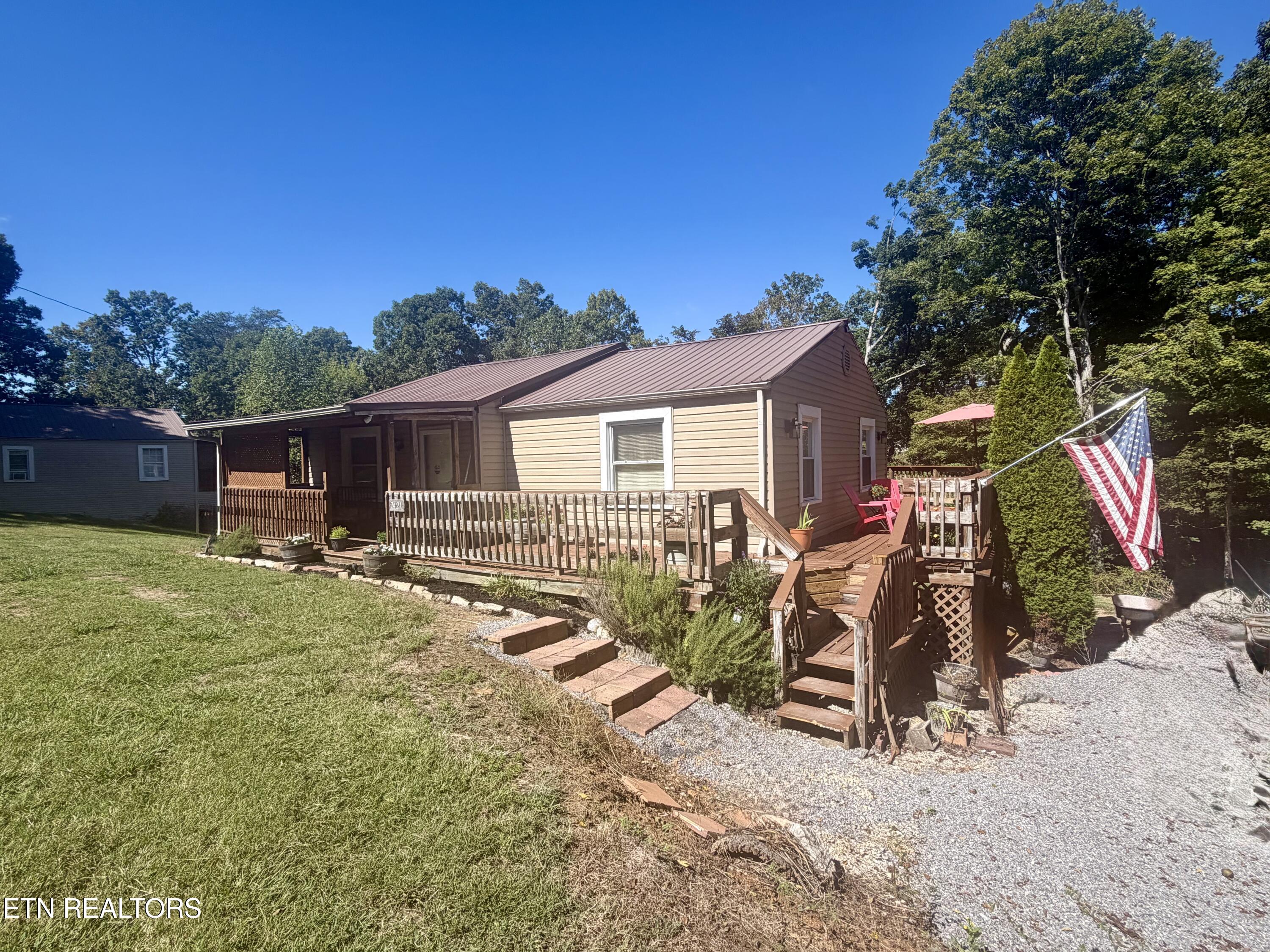 7421 W Dick Ford Lane — photo