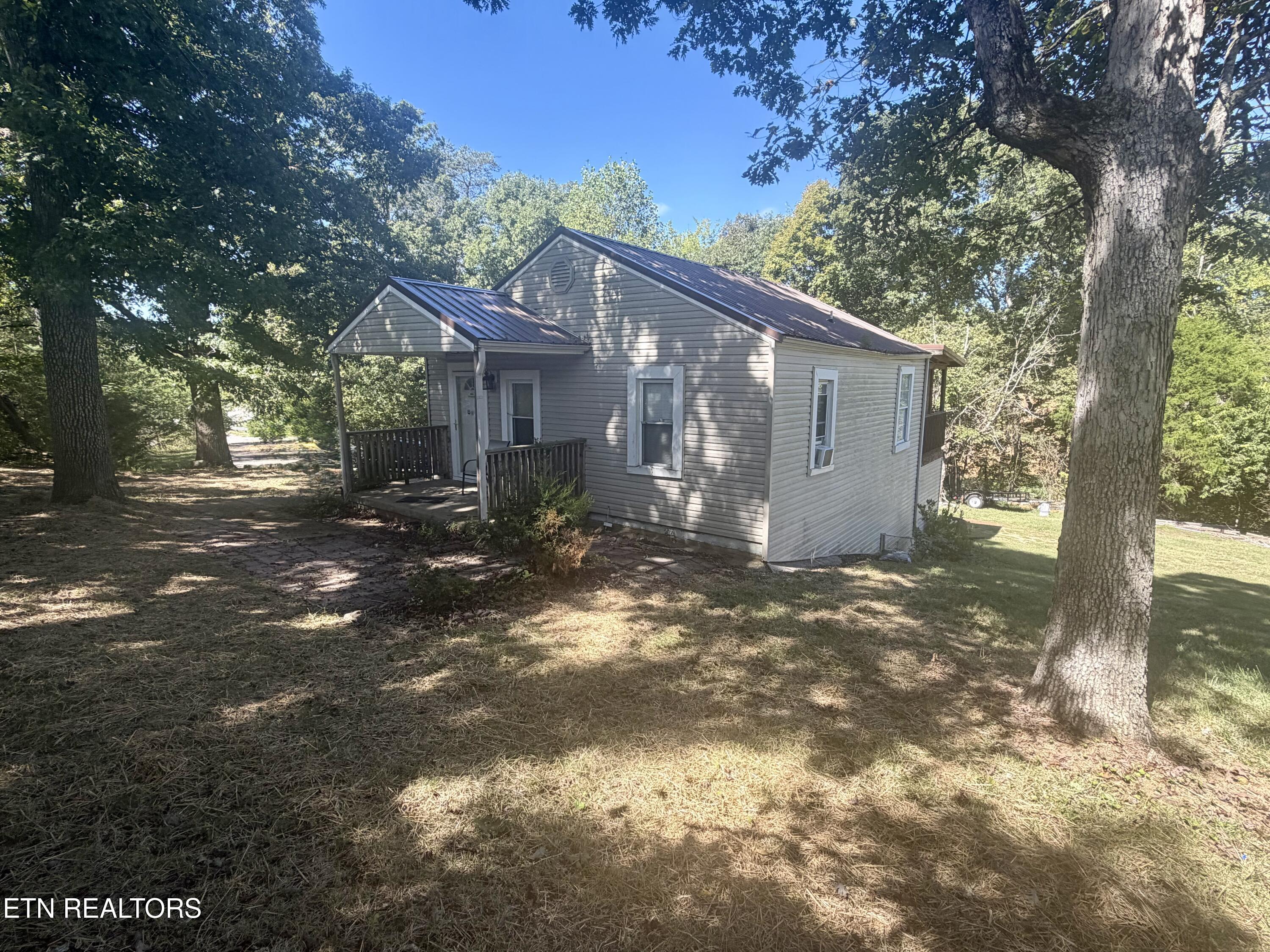 705 W Governor John Sevier Hwy — photo