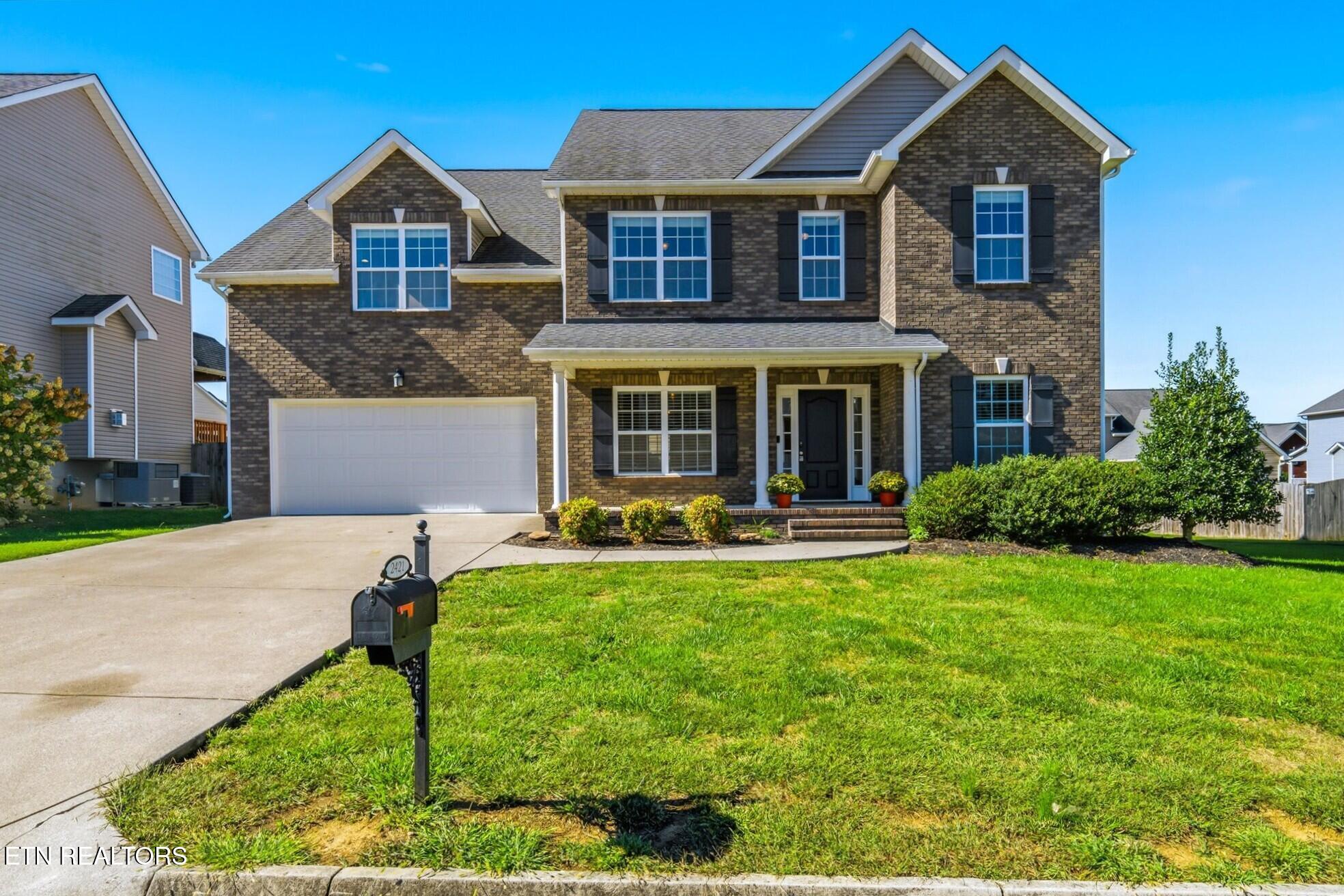 2421 Clinging Vine Lane — photo