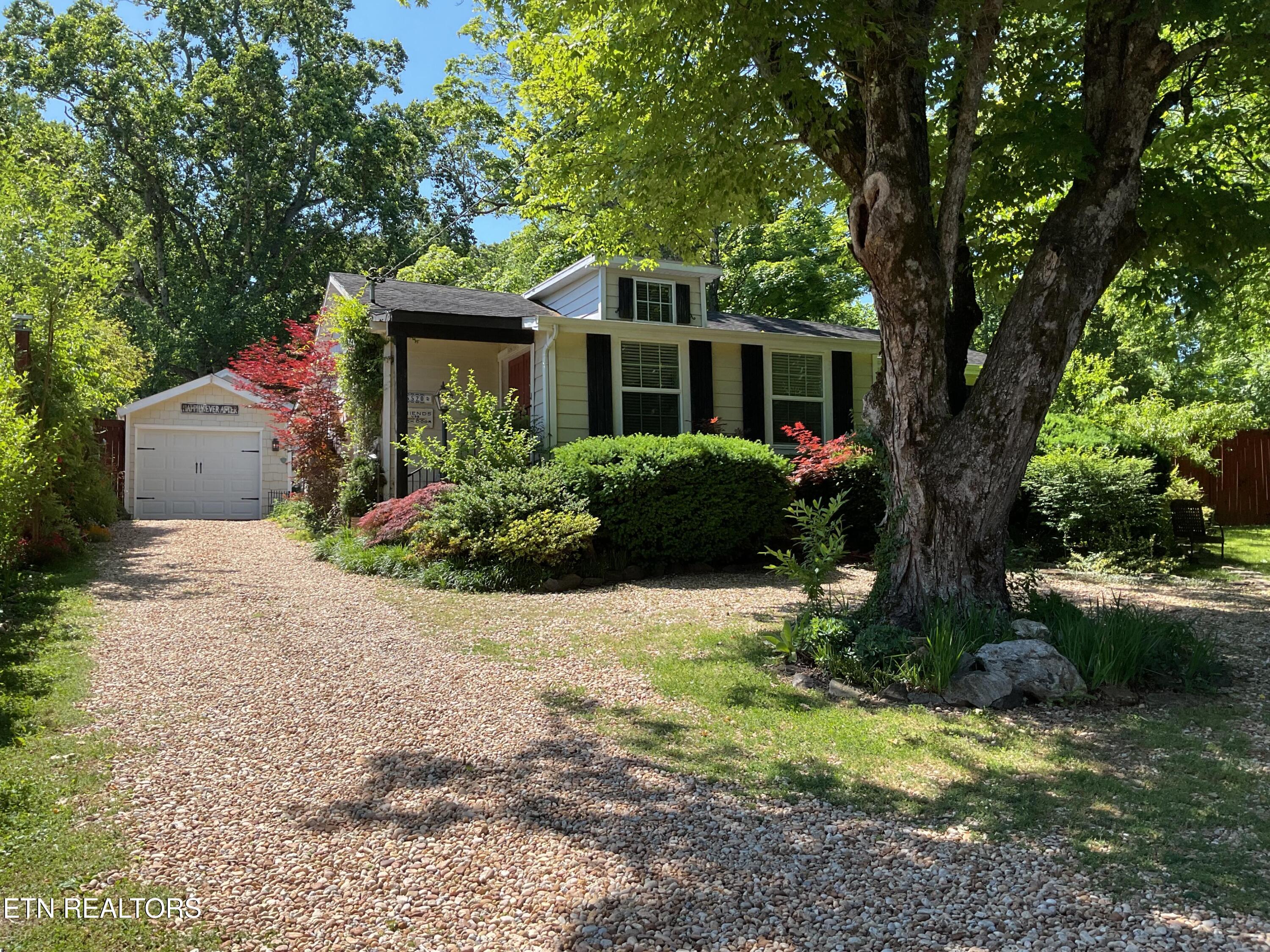 6520 S Northshore Drive — photo