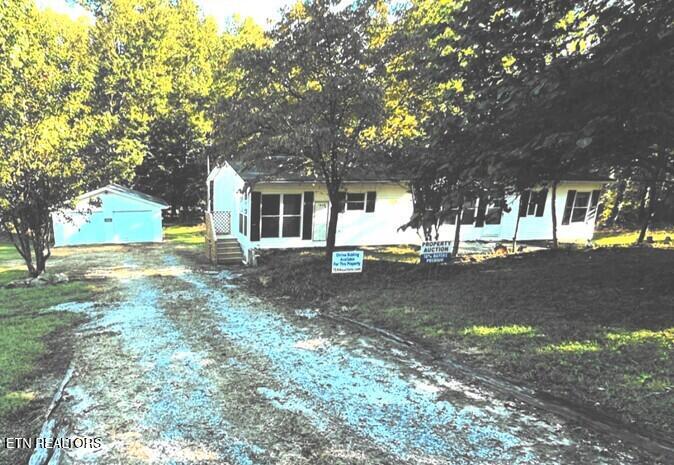 1648 Dutch Valley Rd — photo