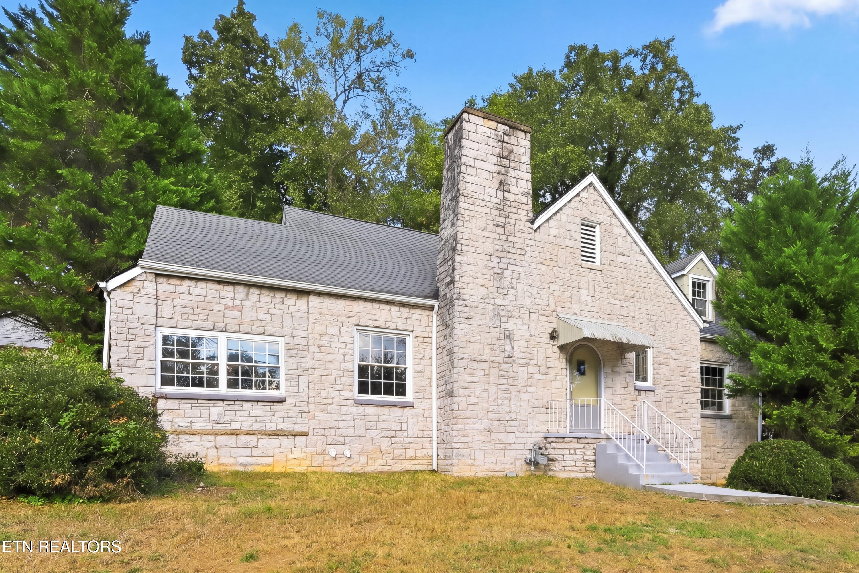 5608 Chapman Hwy — photo