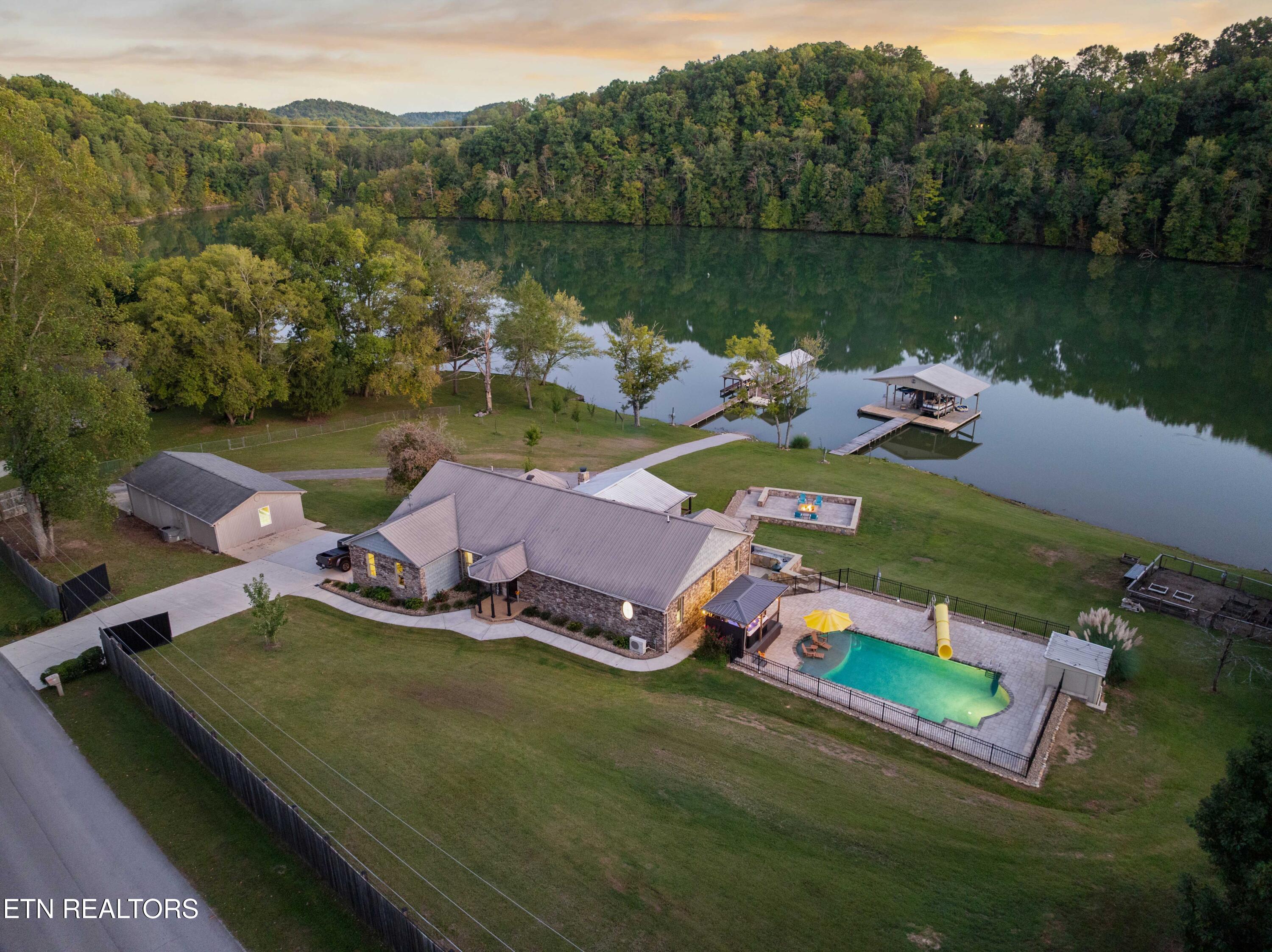 274 Lakecrest Drive — photo