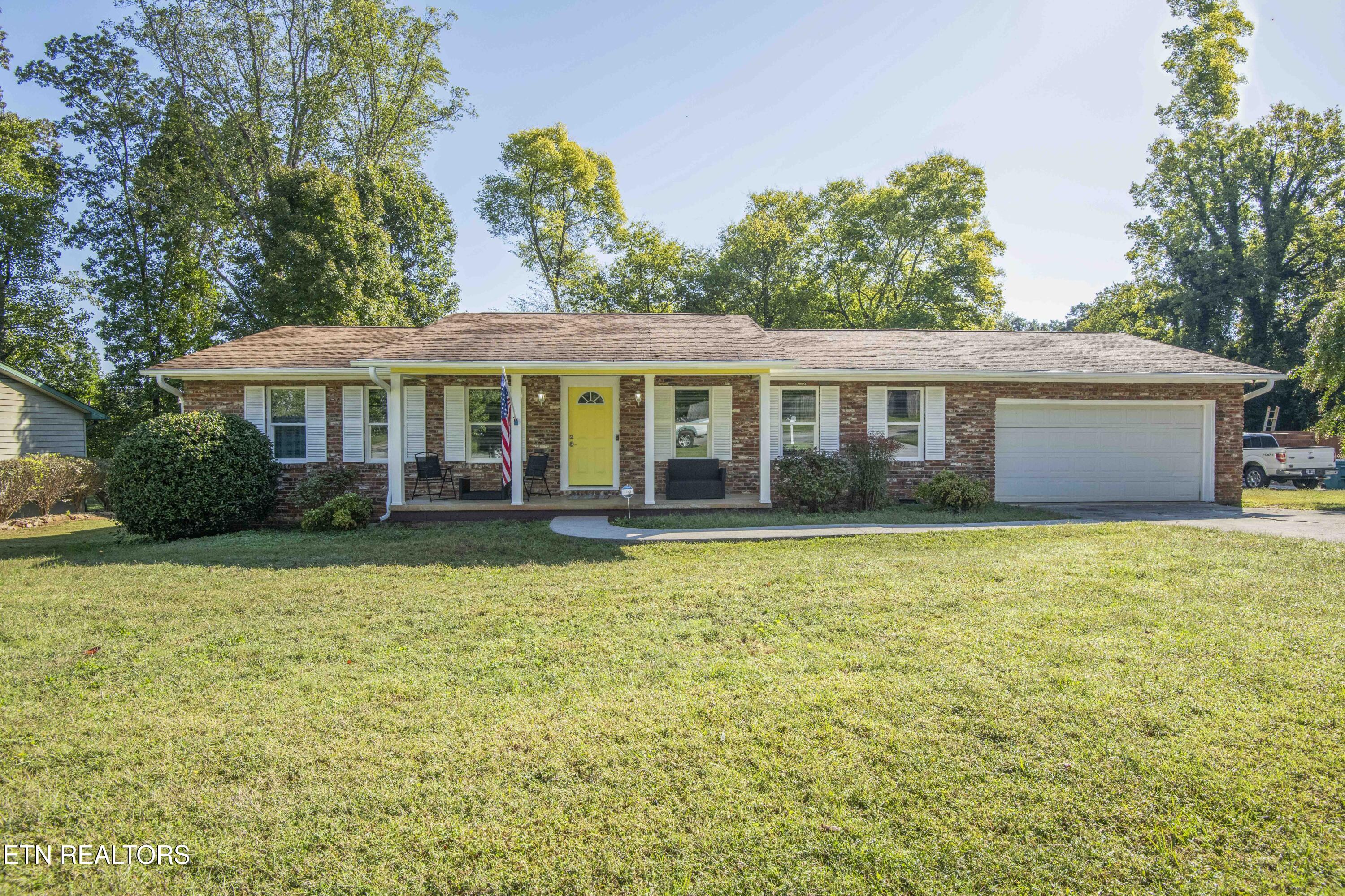 1203 E Woodshire Drive — photo