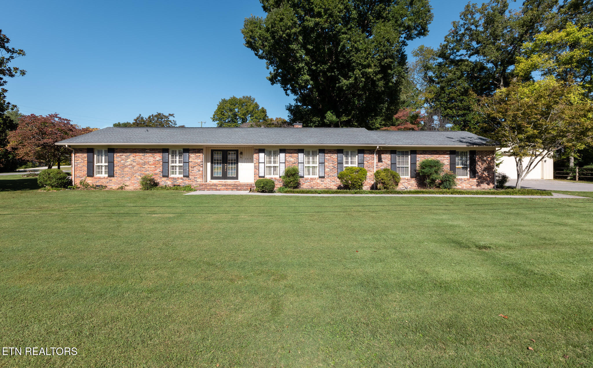 303 Greenhill Drive — photo