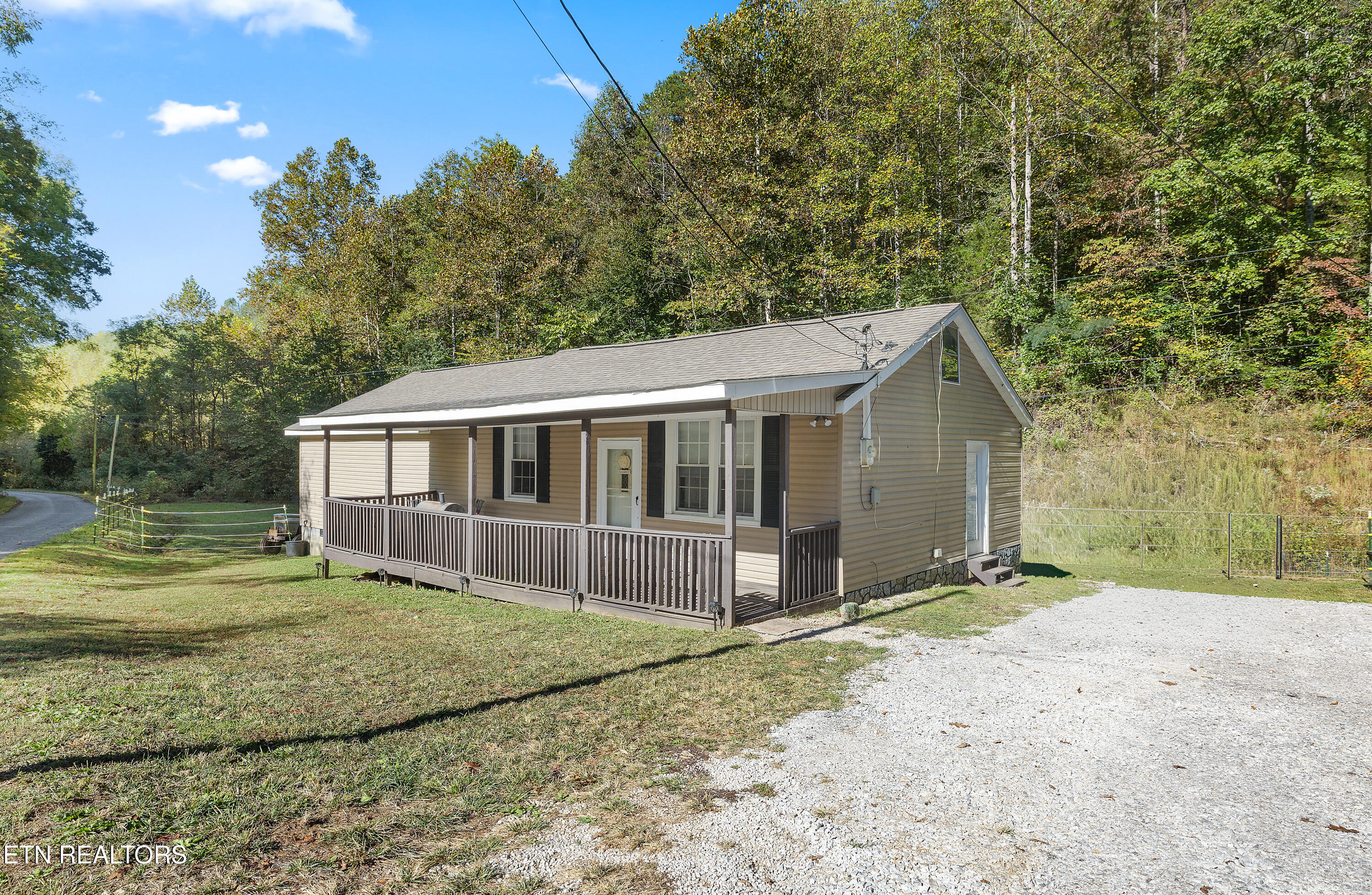 163 Ridge Rd, Sharps Chapel, TN 37866 — photo 2