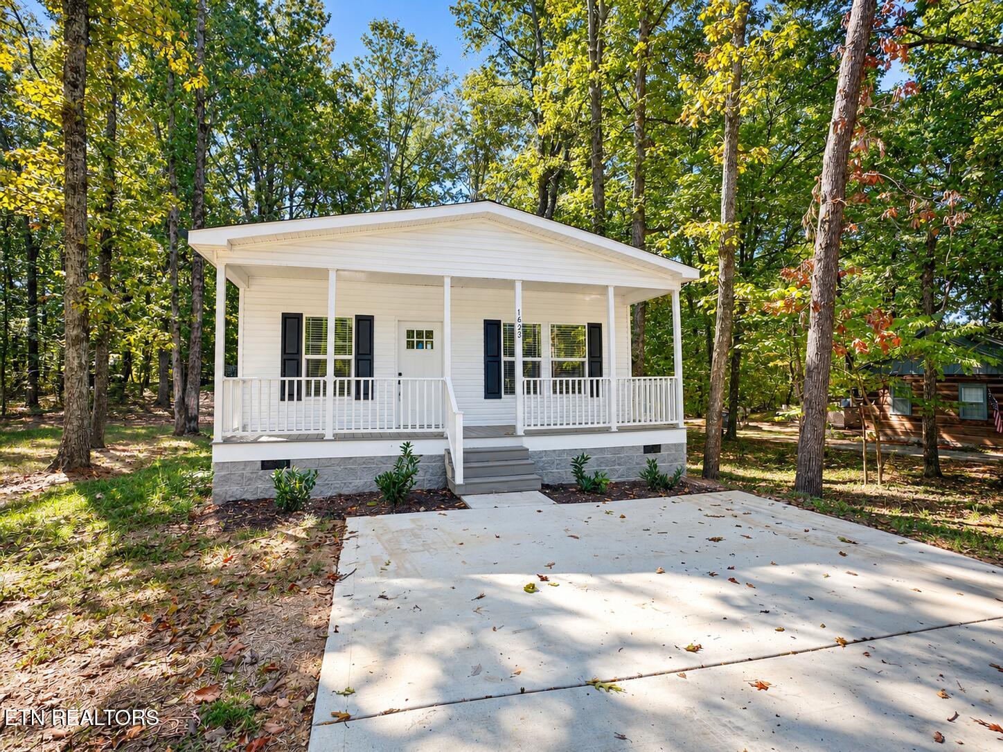 1623 Scenic Drive — photo