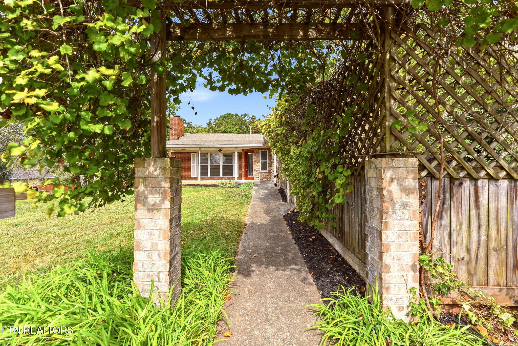 198 Lasalle Rd, Oak Ridge, TN 37830 — photo 3