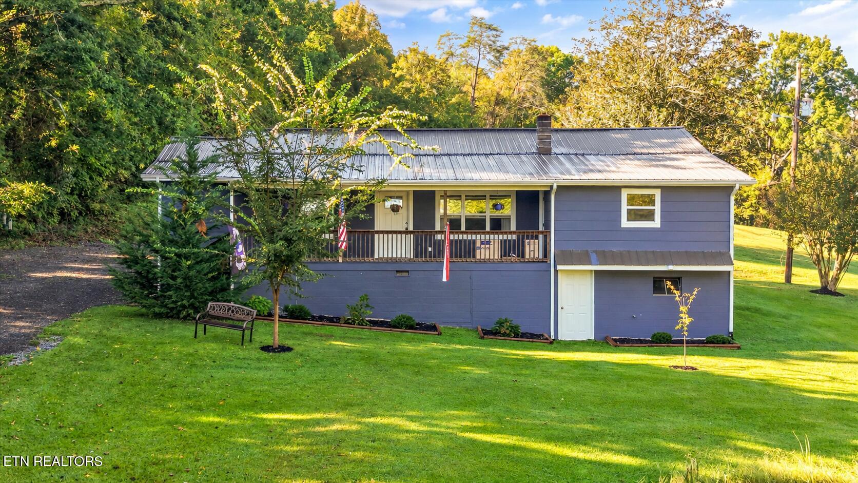111 Cathcart Rd — photo