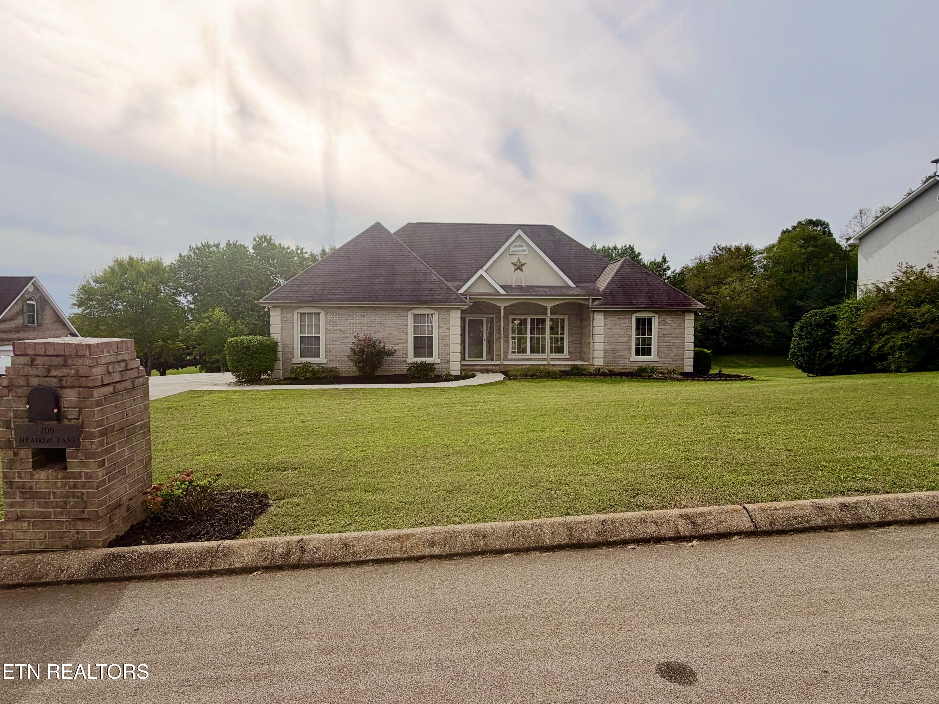 209 Meadow Lane — photo