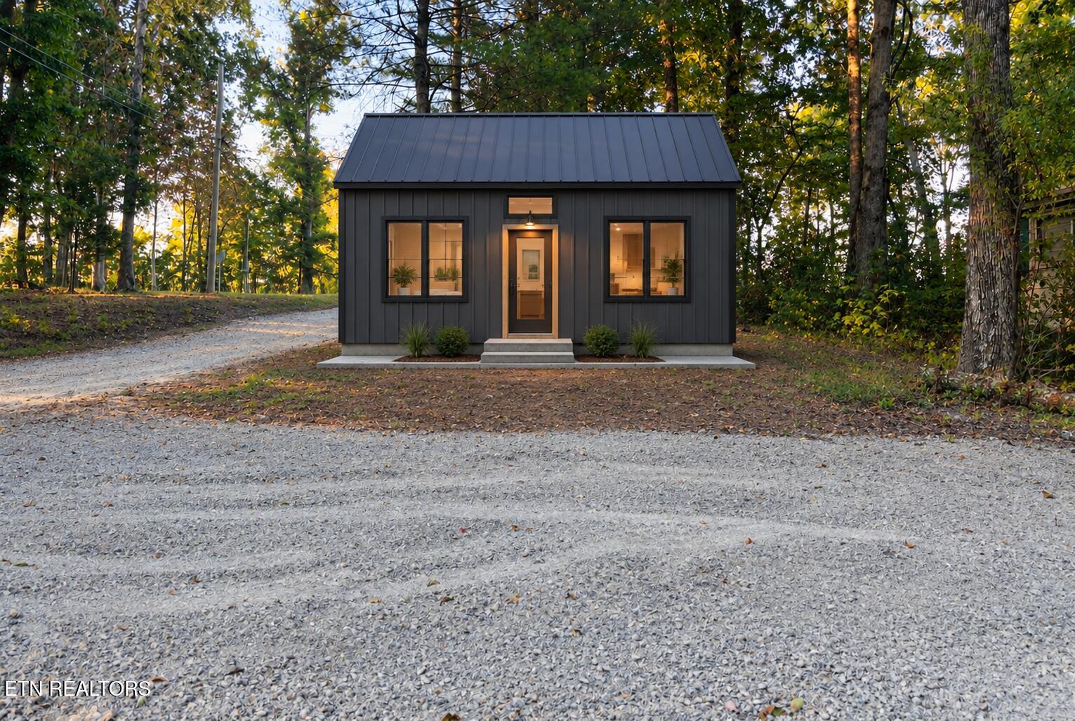 41 Diane Circle — photo