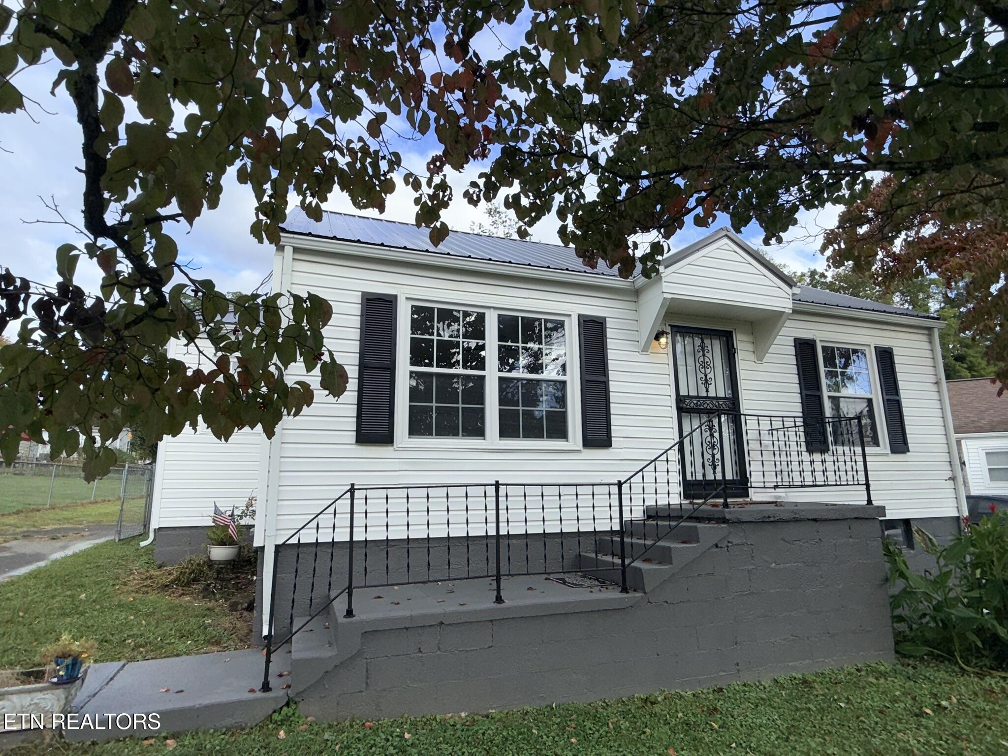 117 Linden Ave — photo