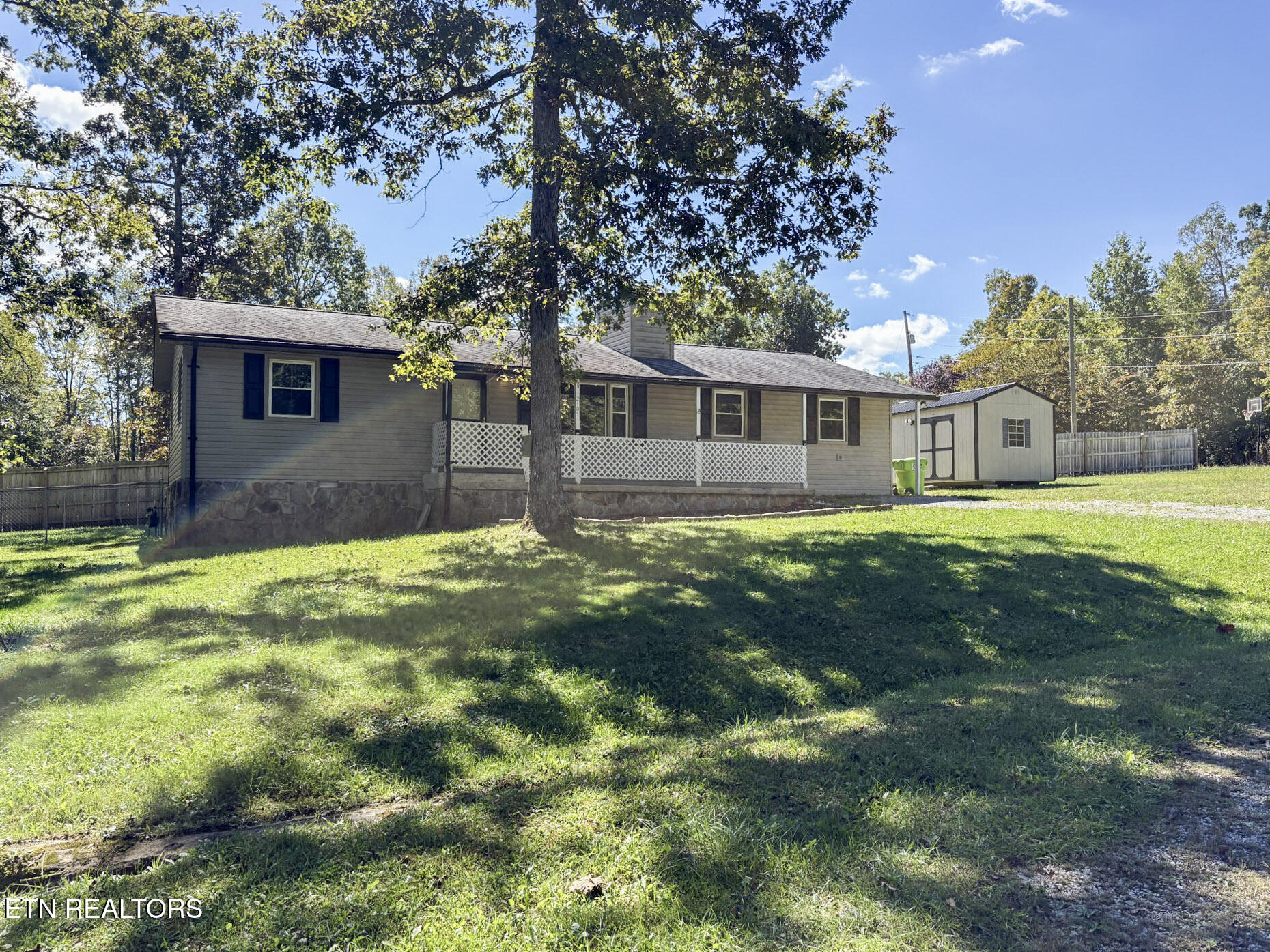 2107 Whitehorse Drive — photo