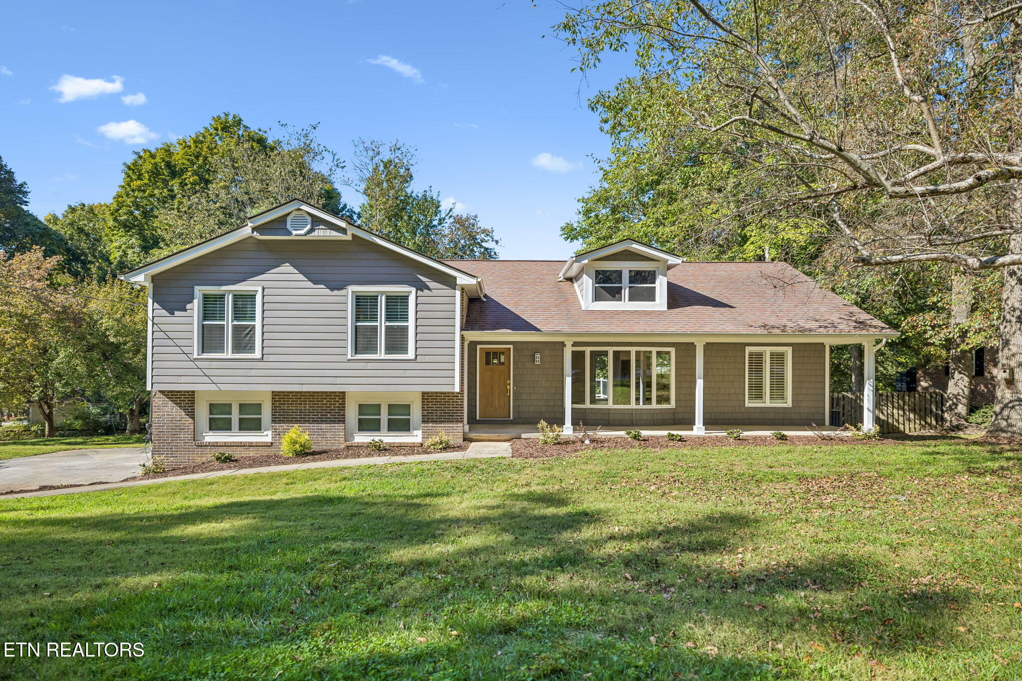 309 Timberhill Court — photo