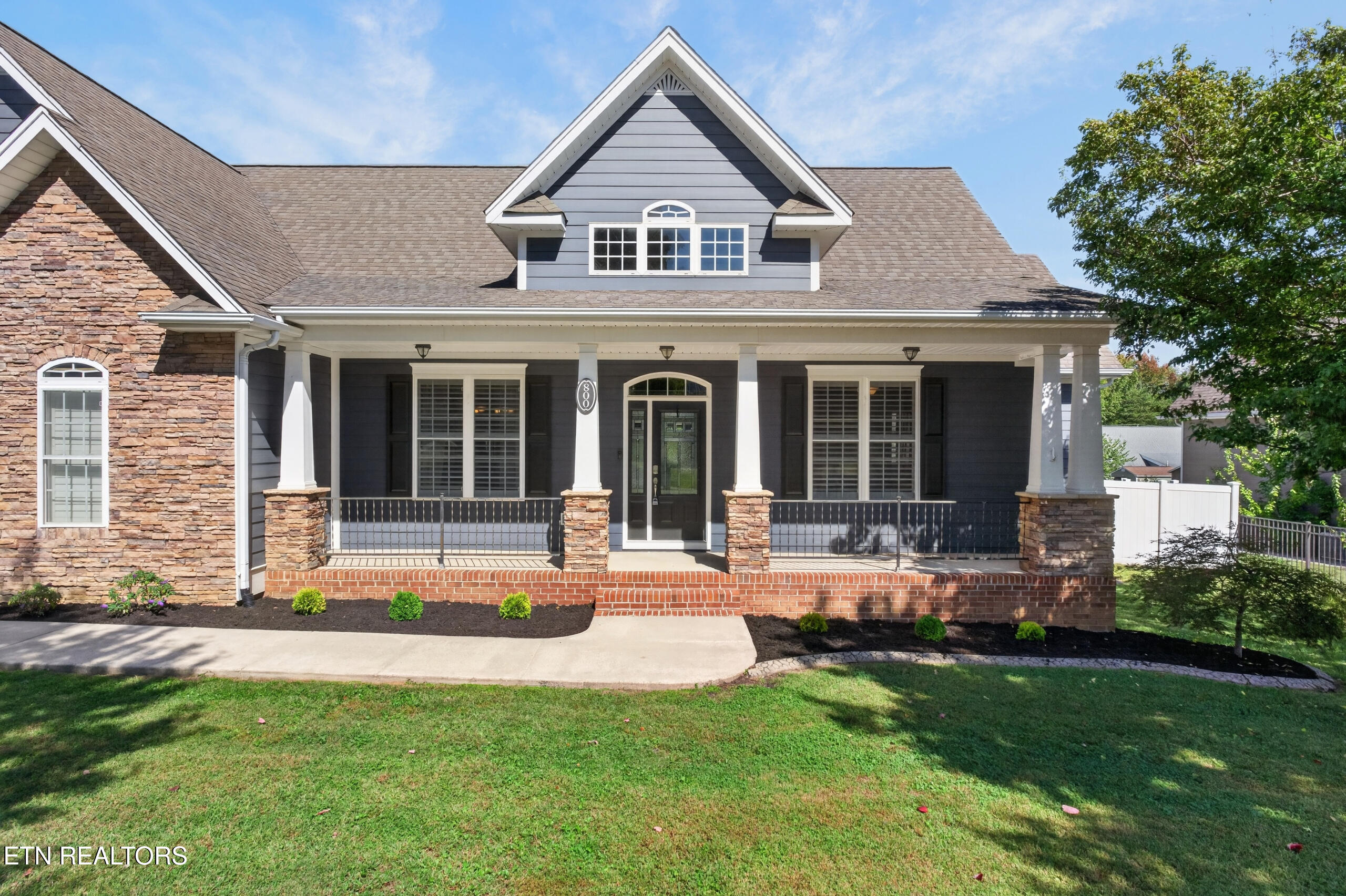 800 Windingbrook Court — photo