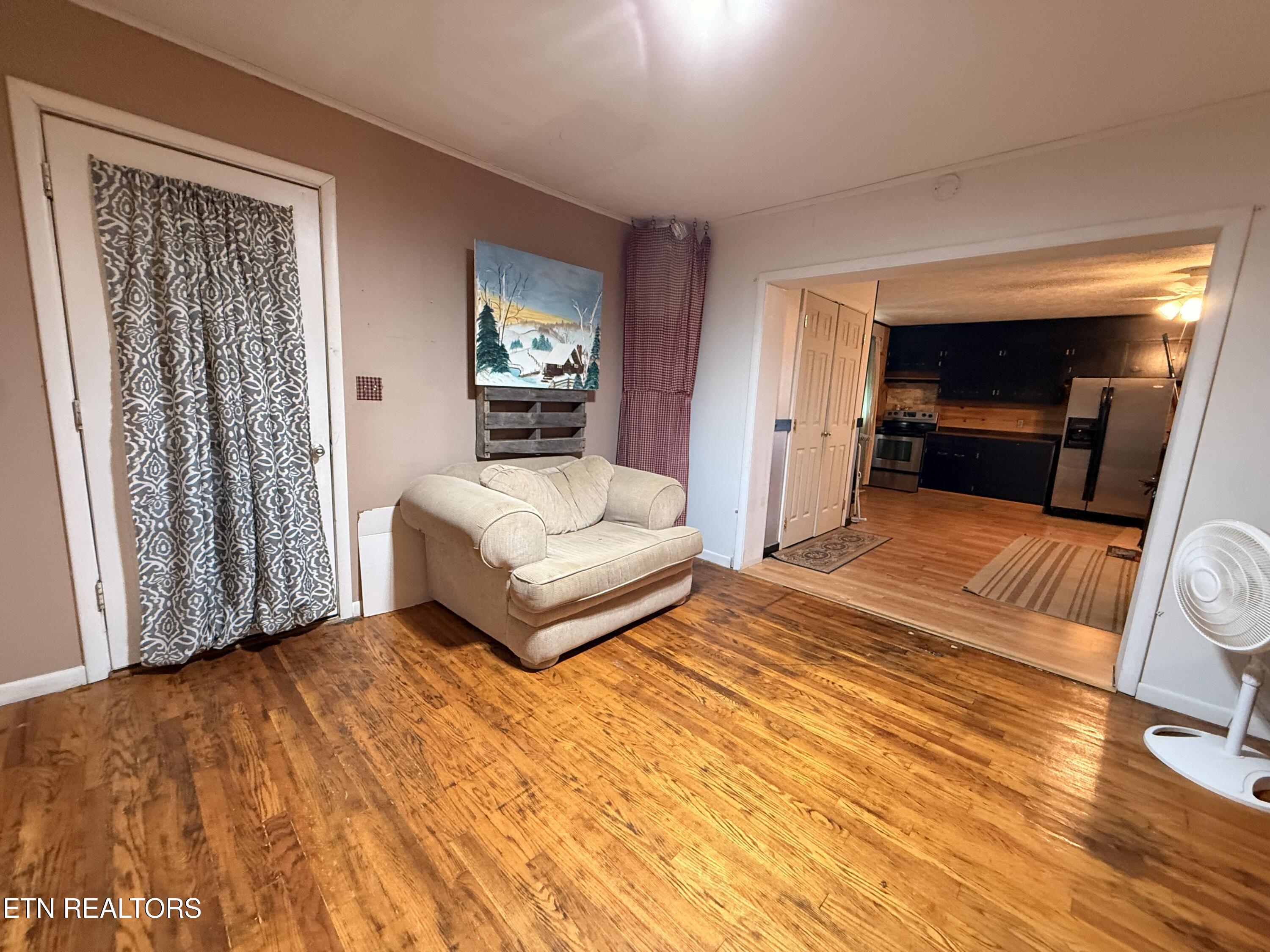 469 Patchwork Rd, Rose Hill, VA 24281 — photo 3