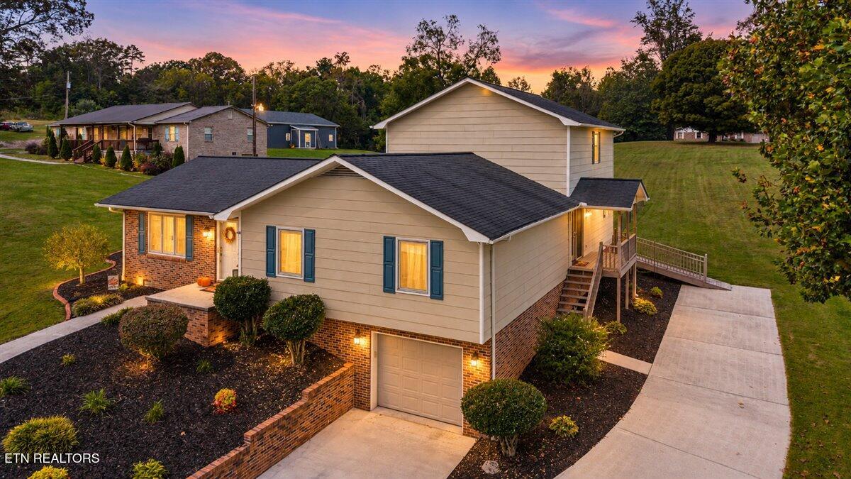 345 McKinney Rd — photo