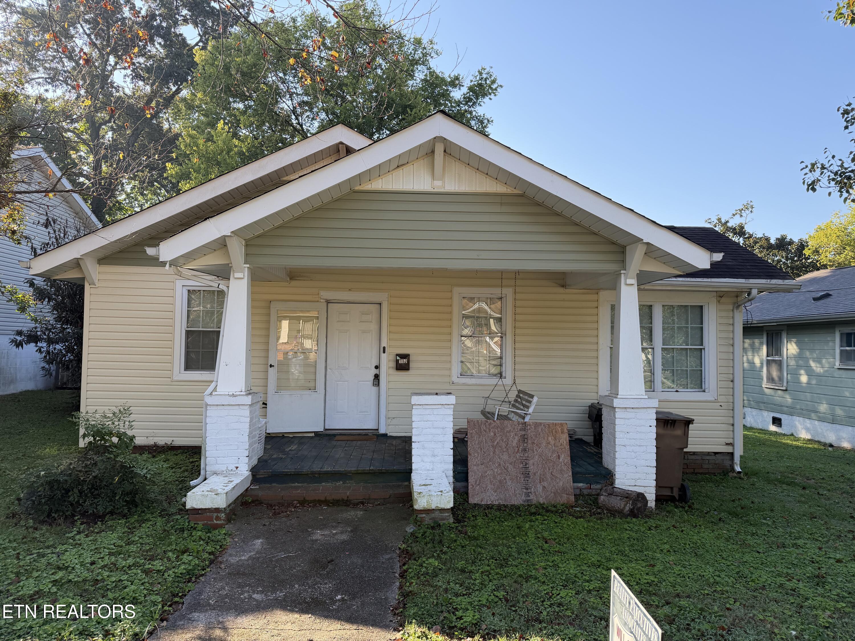 712 Radford Place — photo