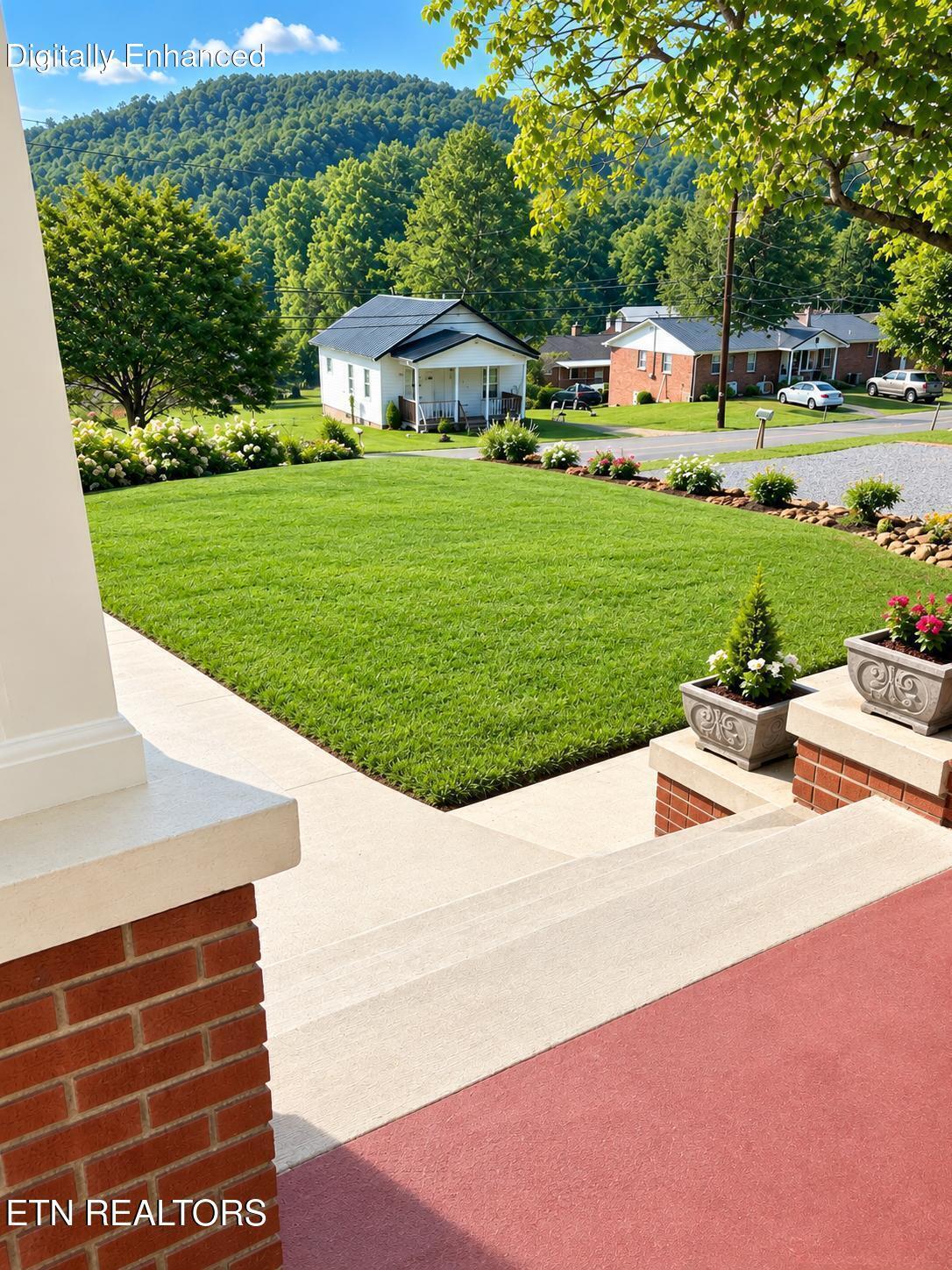 616 Balmoral Rd, Middlesboro, KY 40965 — photo 2