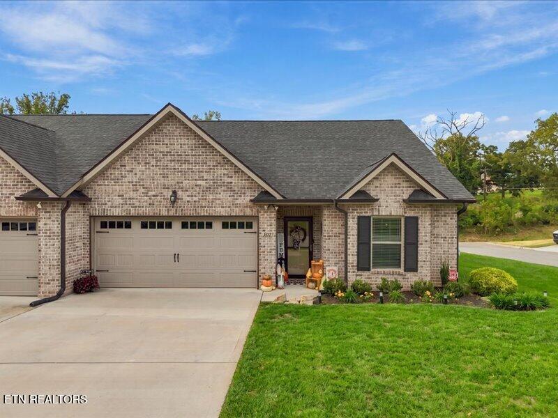 307 Whiskey Barrel Way — photo