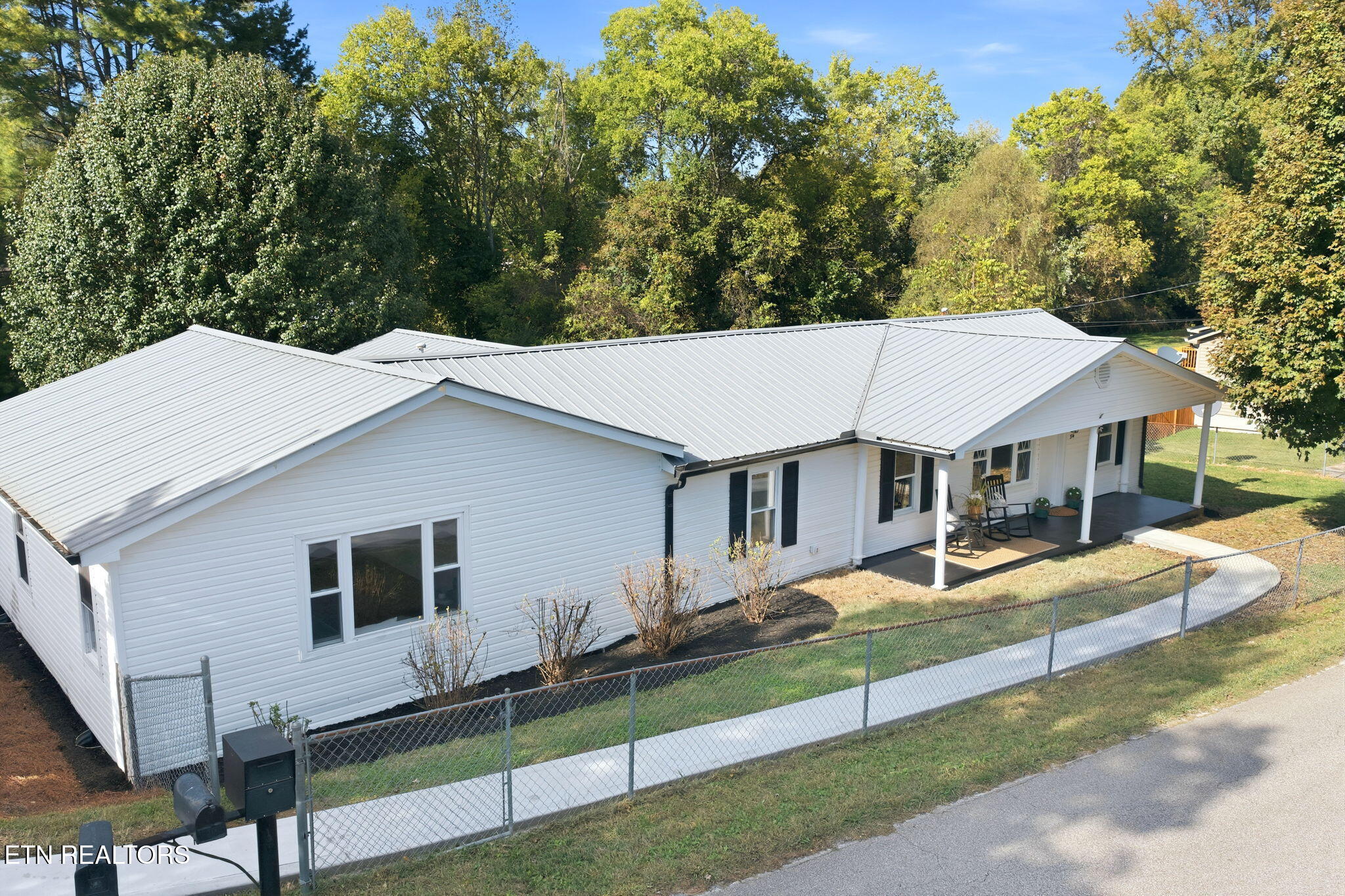 314 Blockhouse Valley Rd — photo