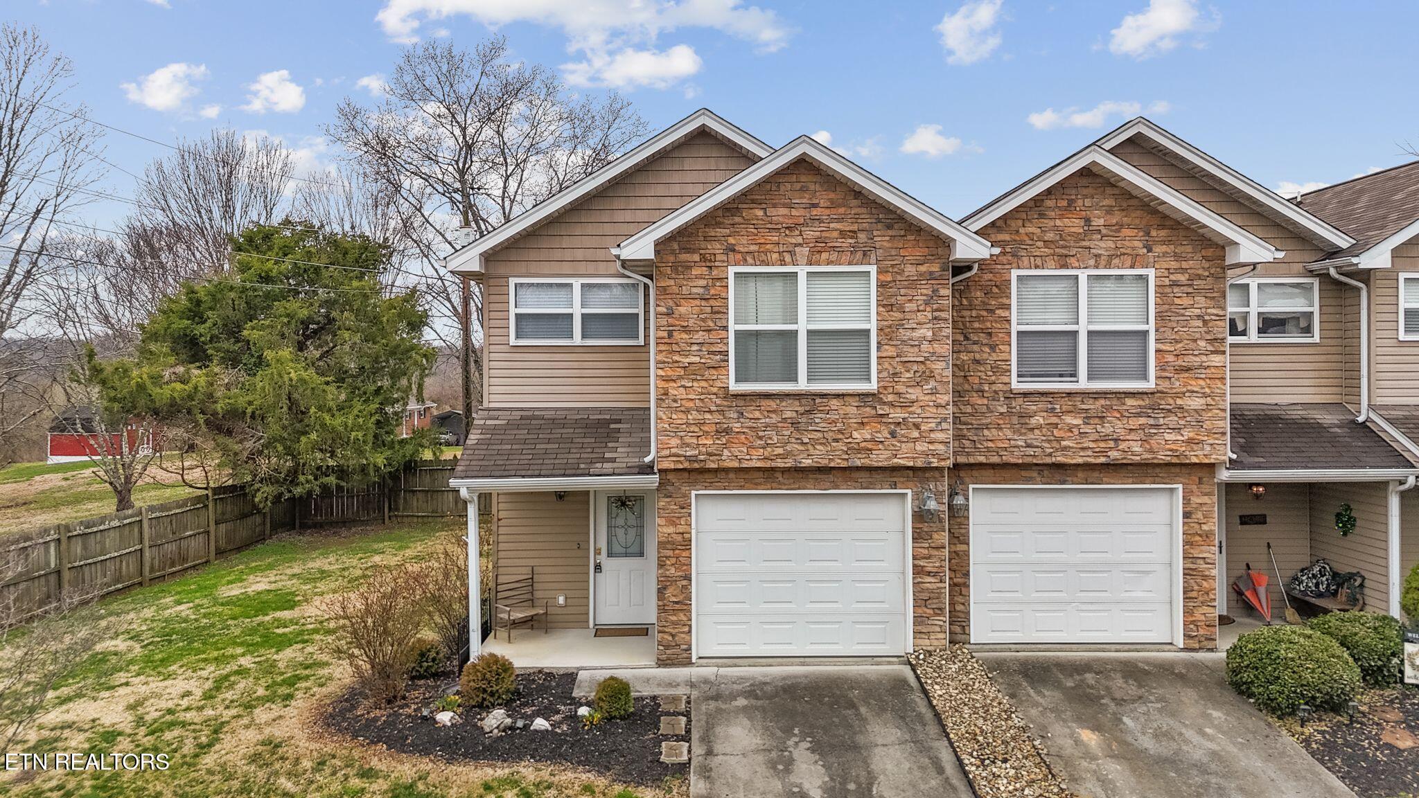 1003 Woullard Way Unit 1 — photo