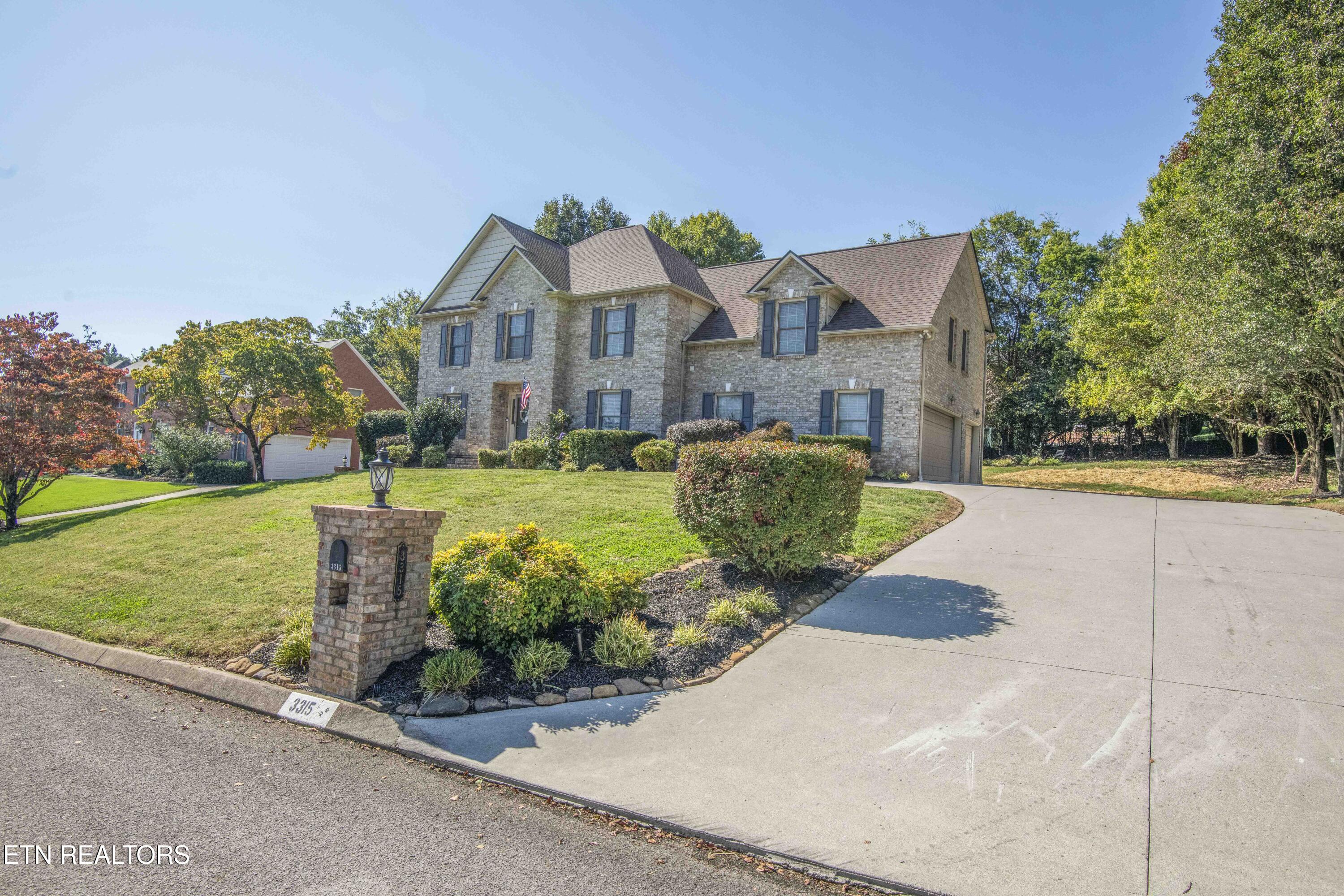 3315 Whispering Oaks Drive — photo