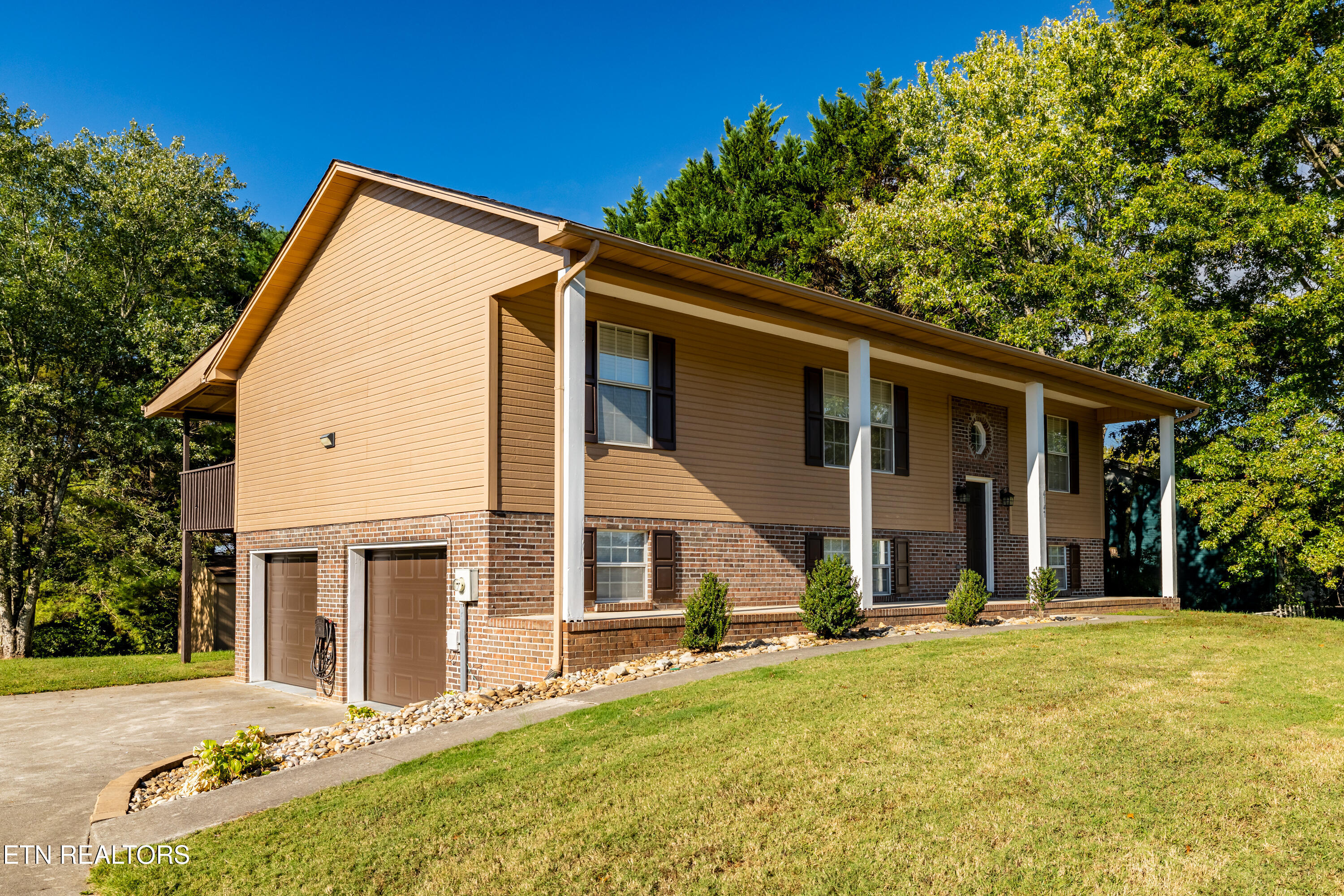 4147 Franklin Hill Blvd — photo