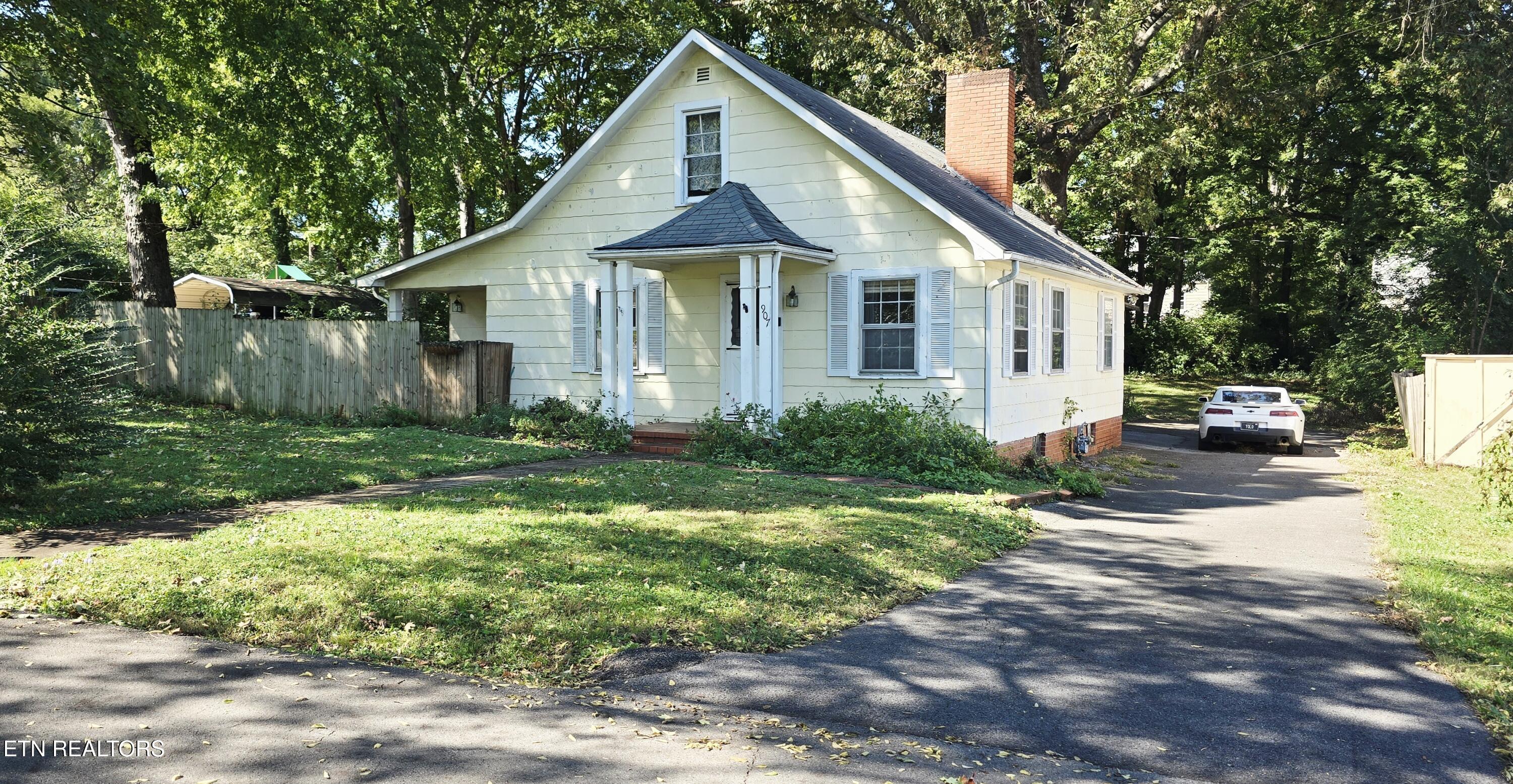 907 Sterling Ave — photo