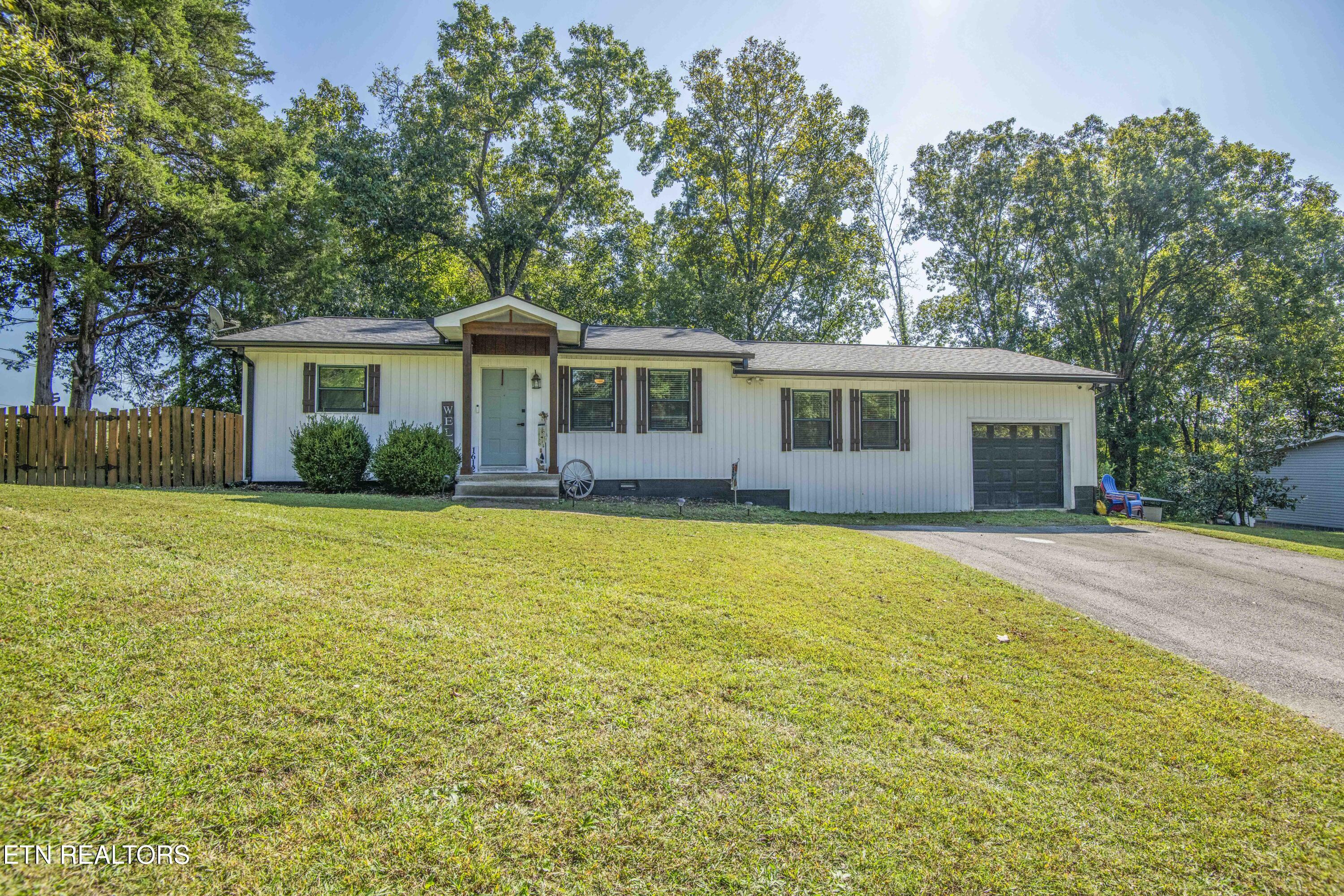 1612 NW Helmbolt Rd — photo