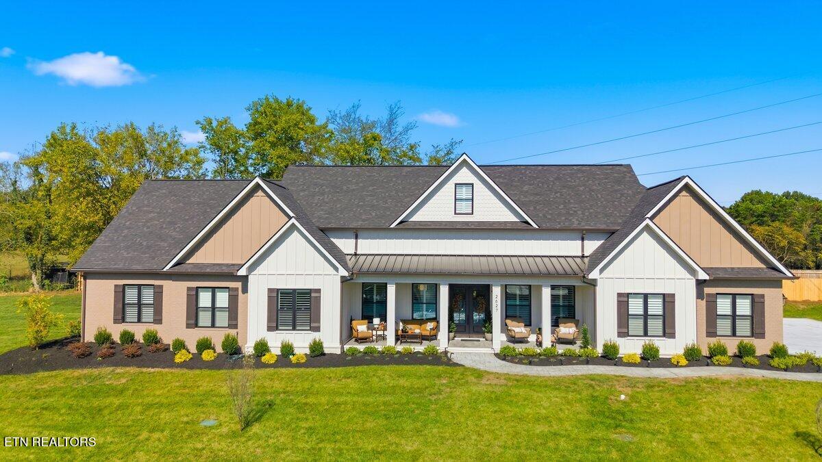 2627 Tuckaleechee Pike — photo