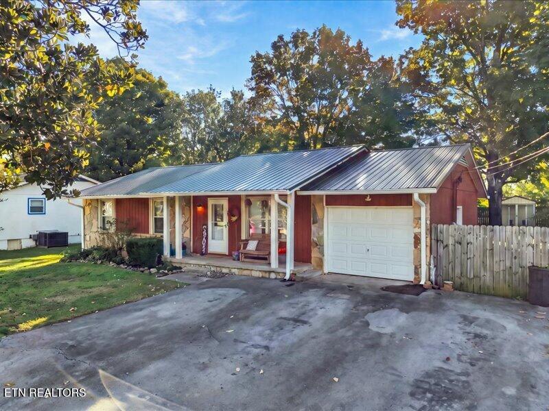 1040 Brantley Drive — photo