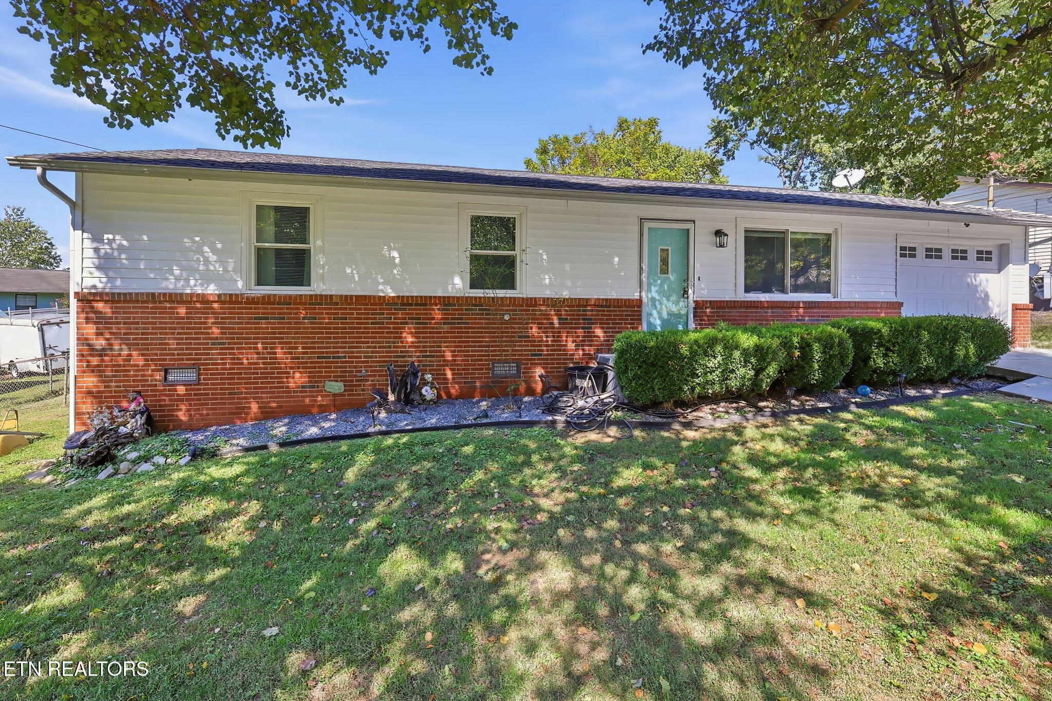 733 E Beaver Creek Drive — photo