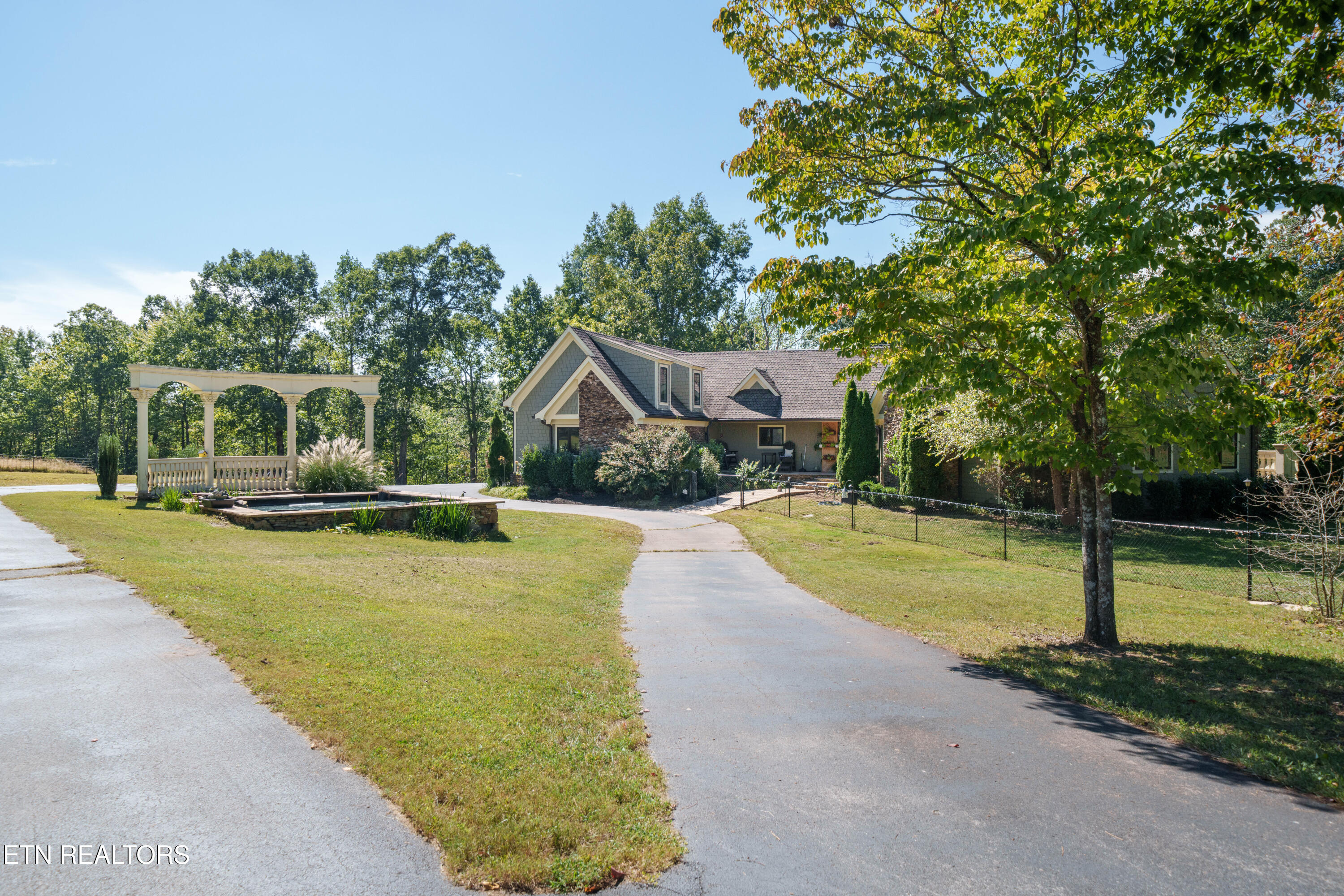 684 Randolph Rd — photo