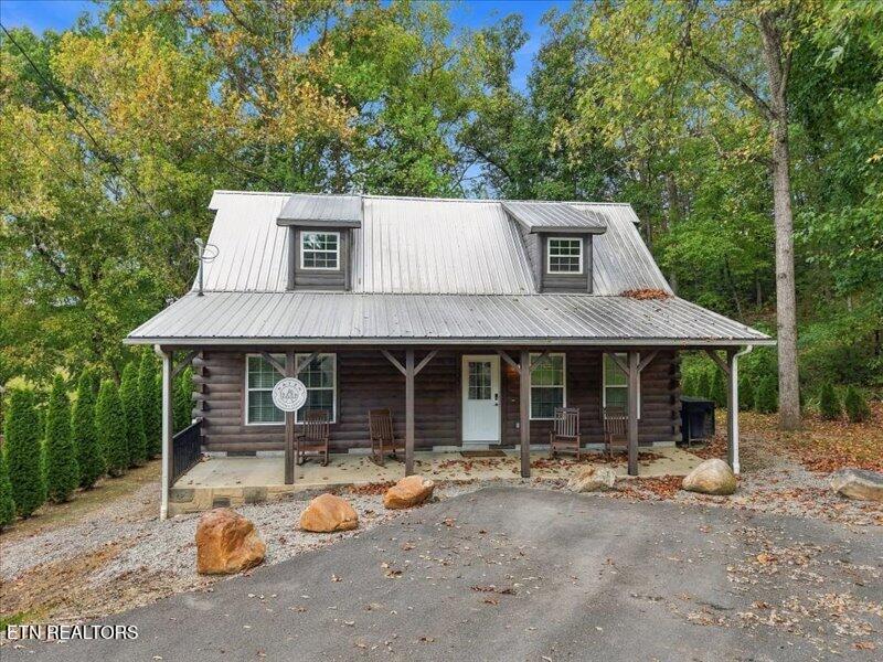 527 Golf Rd — photo