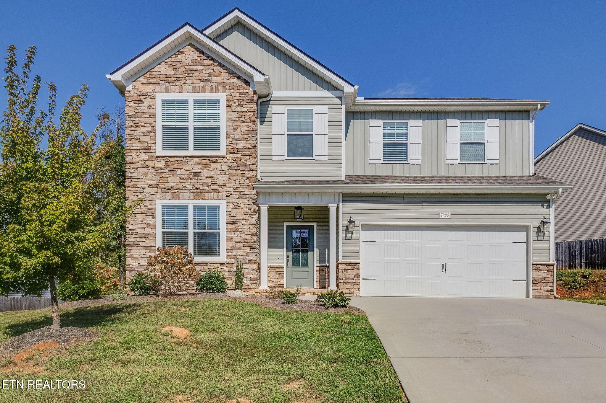 7228 Willow Park Lane — photo