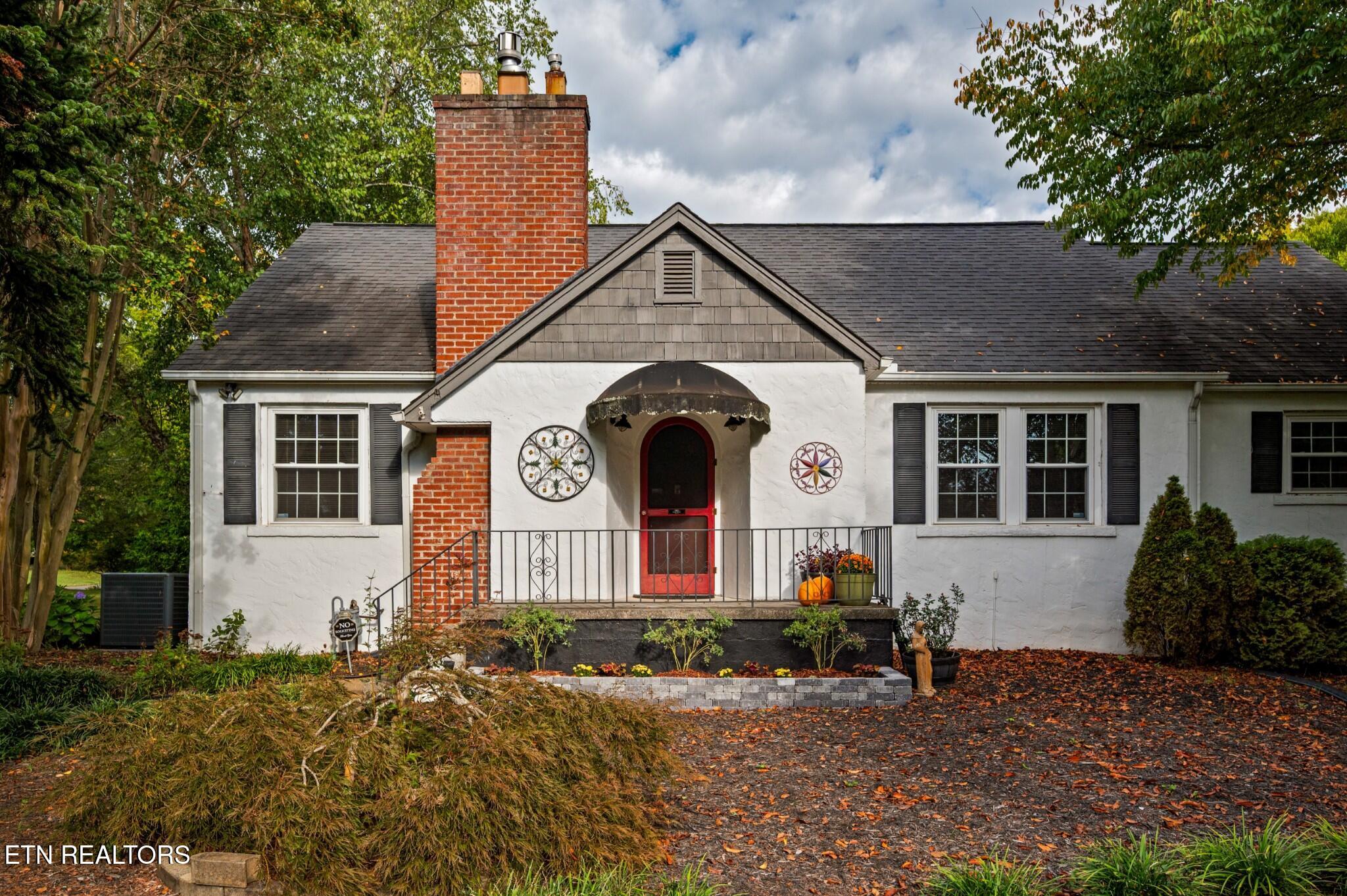 1103 Cedar Lane — photo