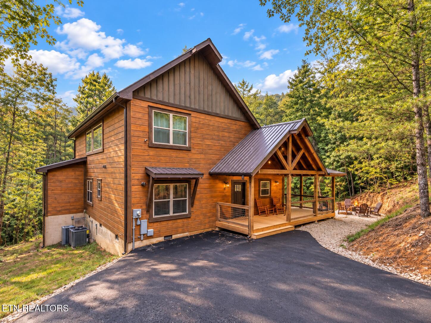 2762 Sawmill Branch Drive — photo