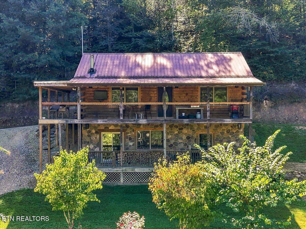 462 Middle Creek Rd — photo