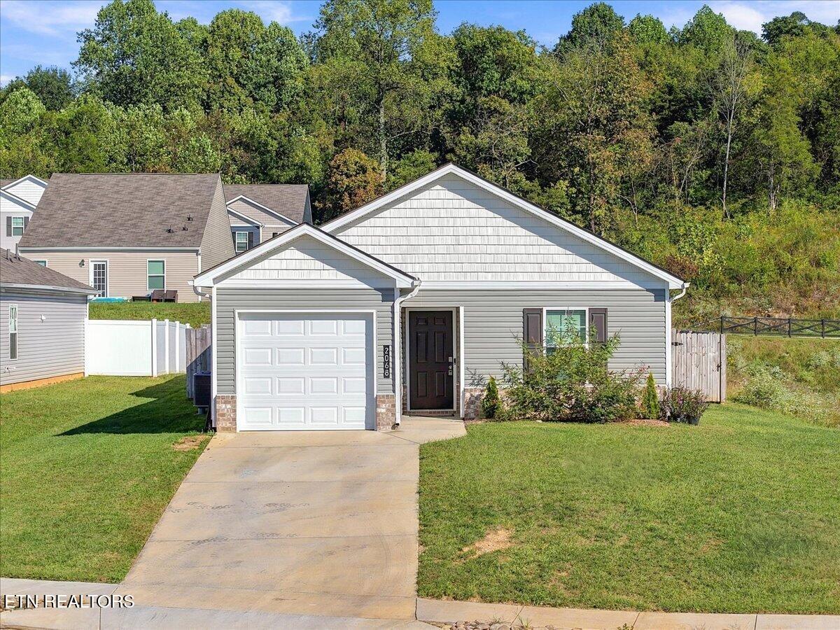 2068 Southwood Circle — photo