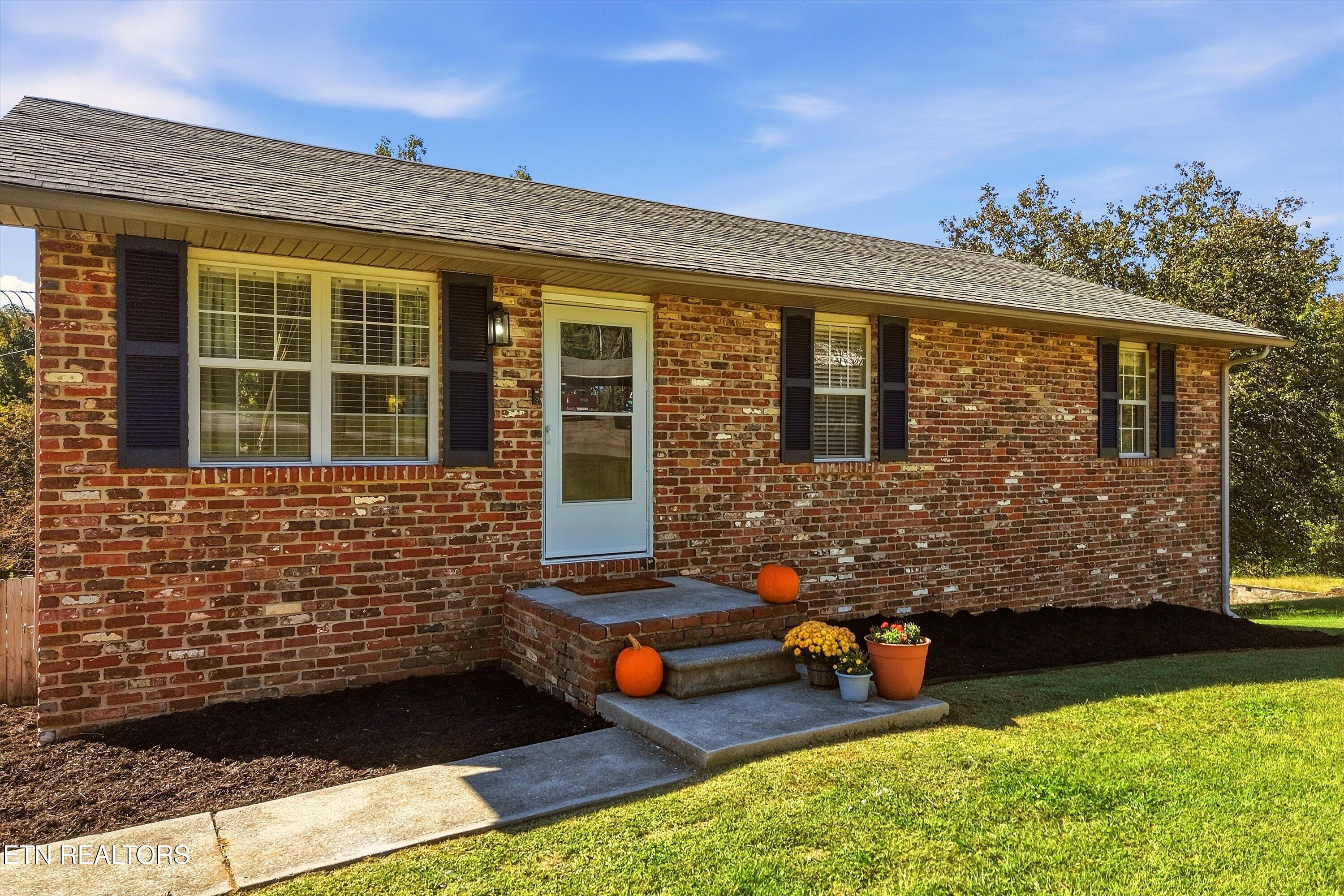 330 Dogwood Drive — photo