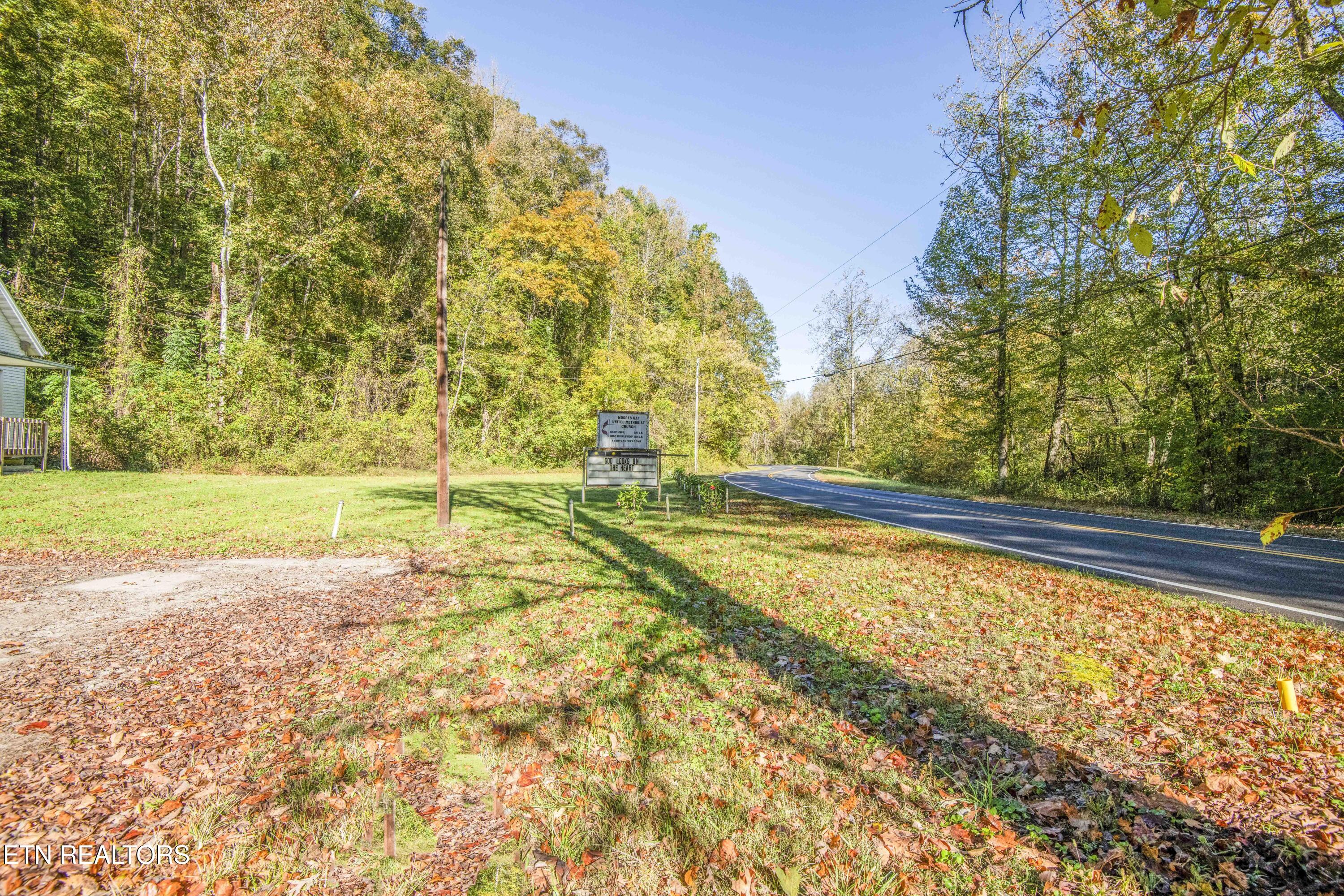 164 Moores Gap Rd, Heiskell, TN 37754 — photo 2