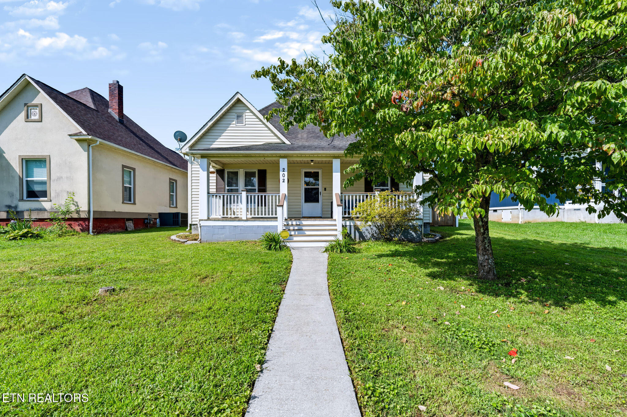 202 Kingwood Rd — photo