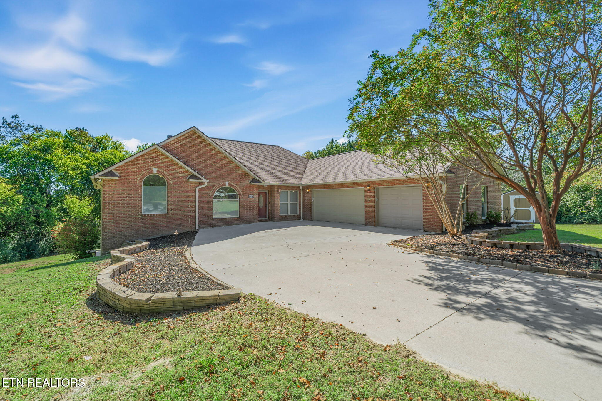 8128 Heiskell Rd, Powell, TN 37849 — photo 3