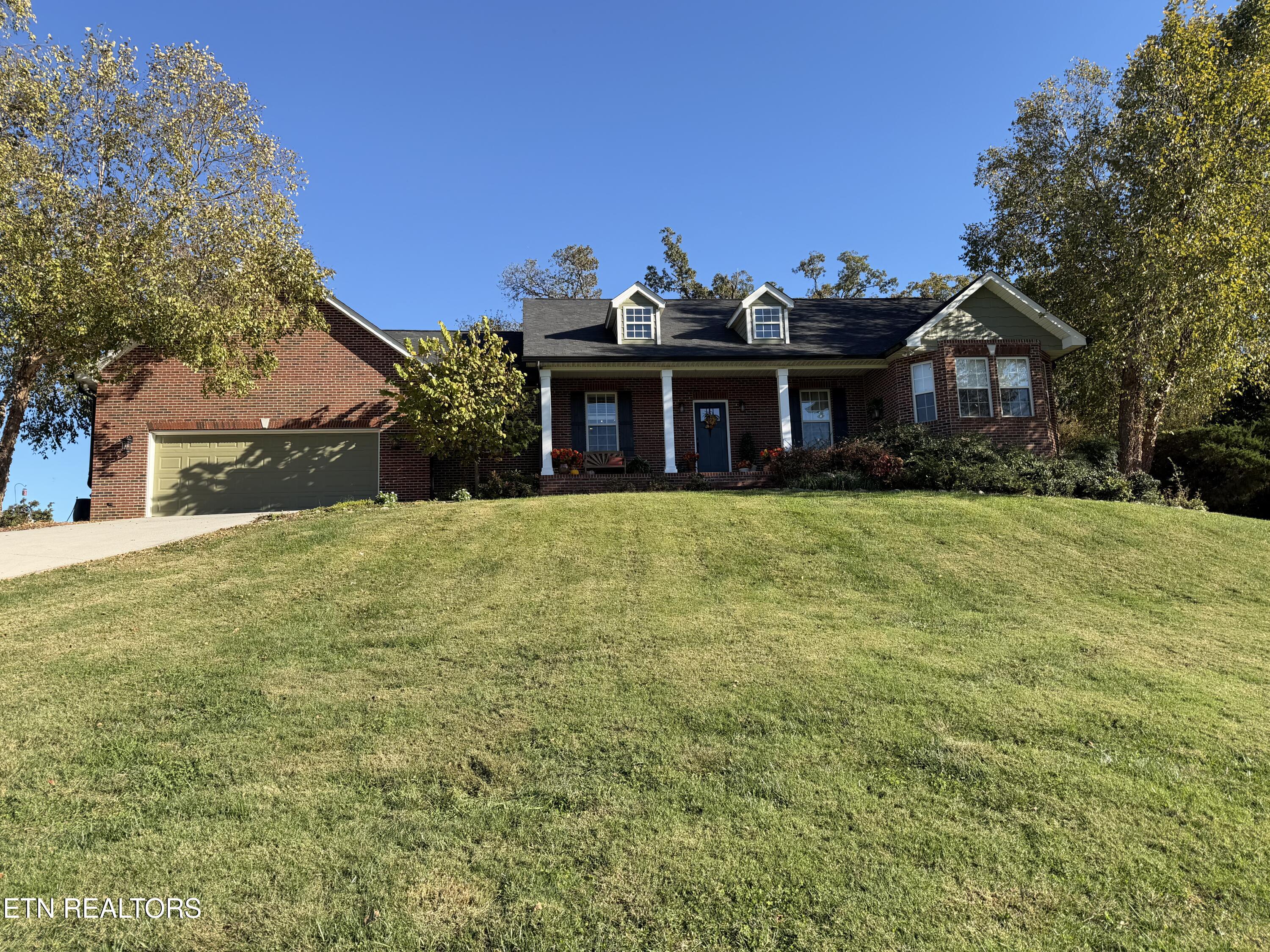1420 Foxfire Circle — photo