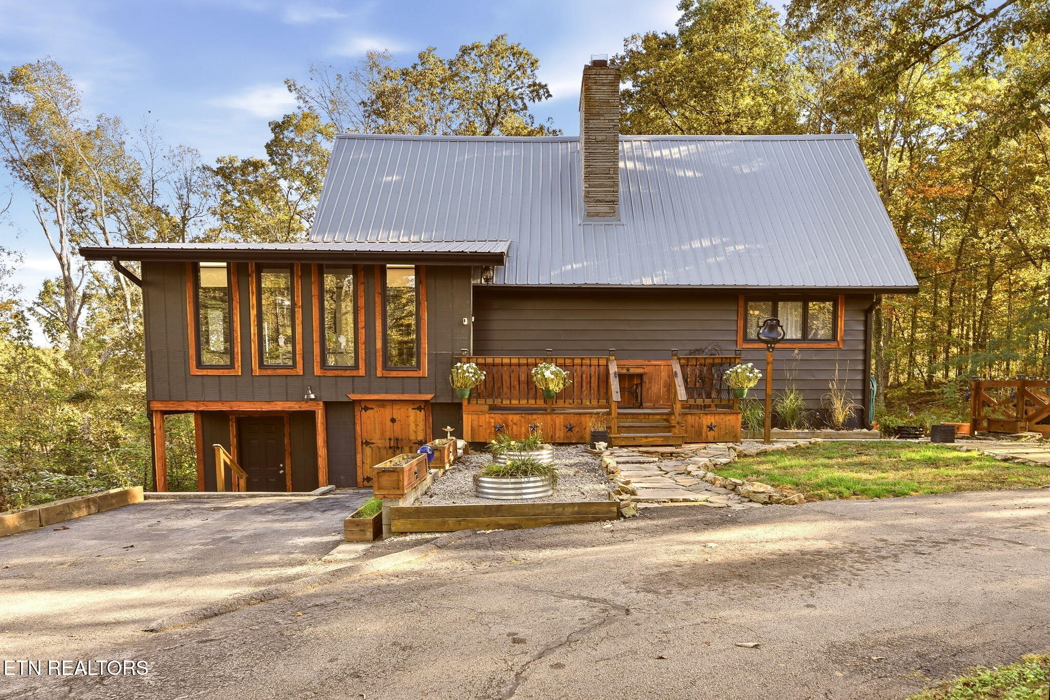 5524 Sparta Hwy — photo